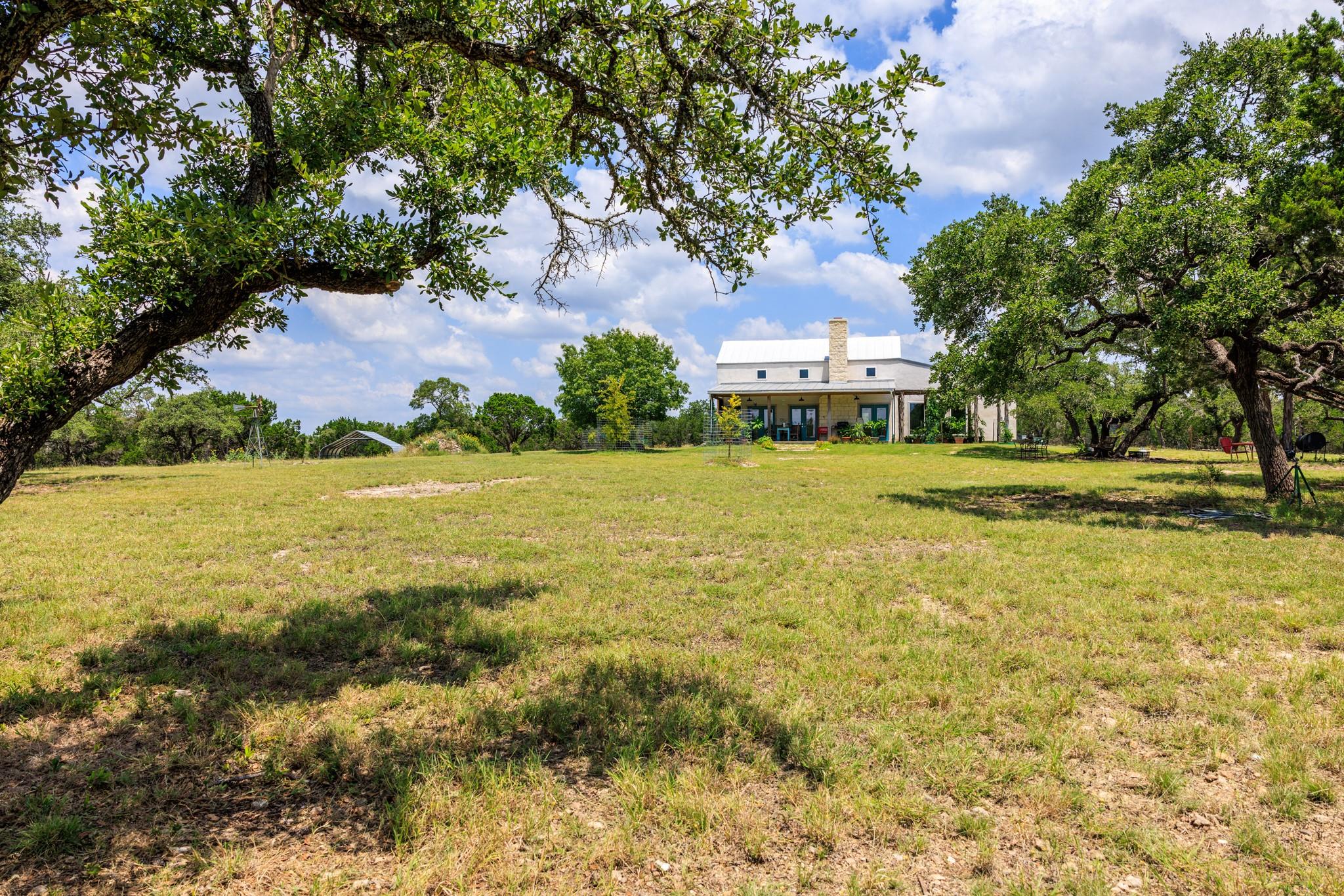 456 Colt Valley Rd, Fredericksburg, TX 78624