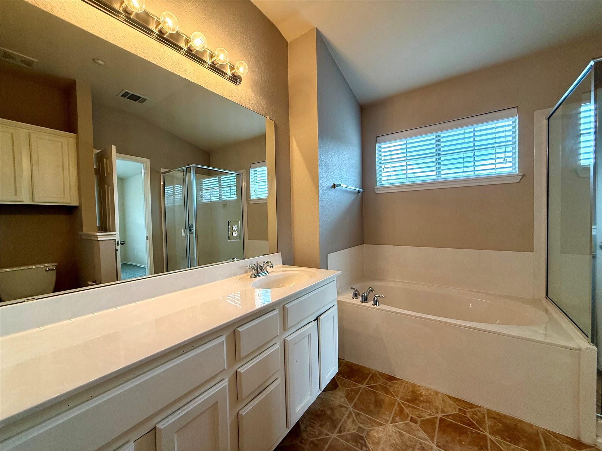 1310 W Parmer Ln # 6C/601, Austin, TX 78727