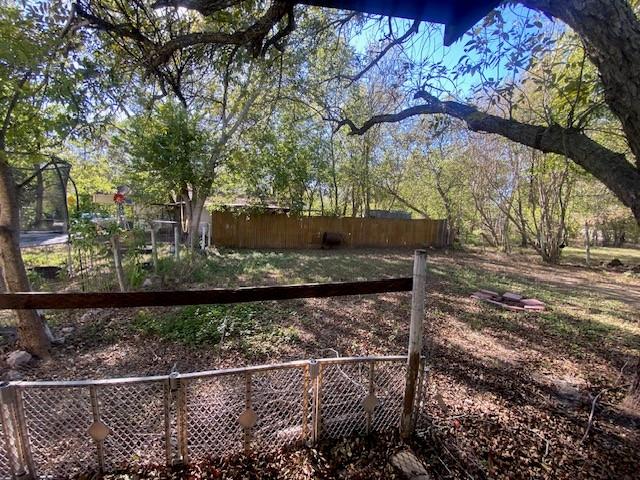 523 S Rio Grande St, Lockhart, TX 78644