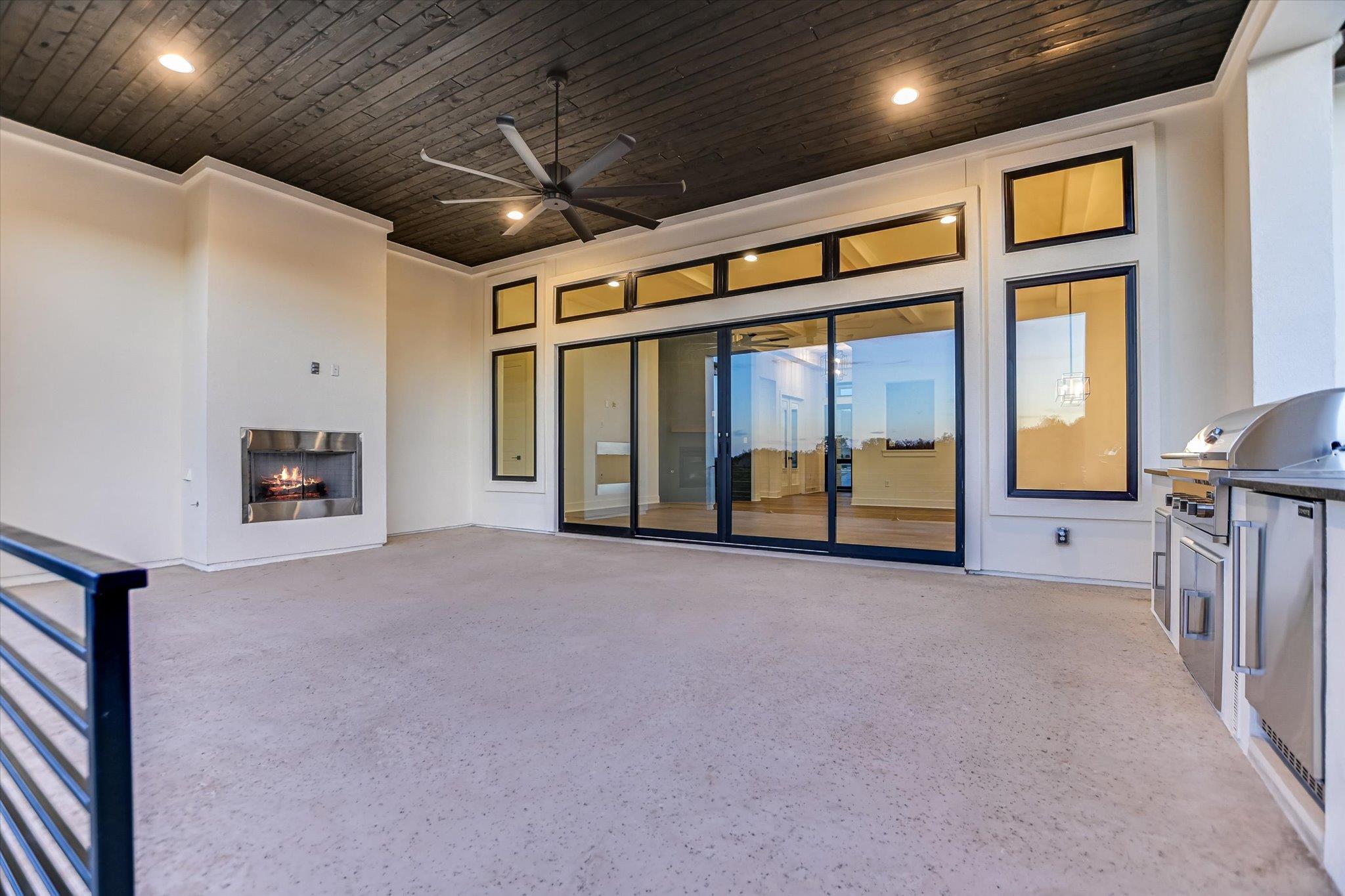 104 Nattie Woods Dr, Horseshoe Bay, TX 78657