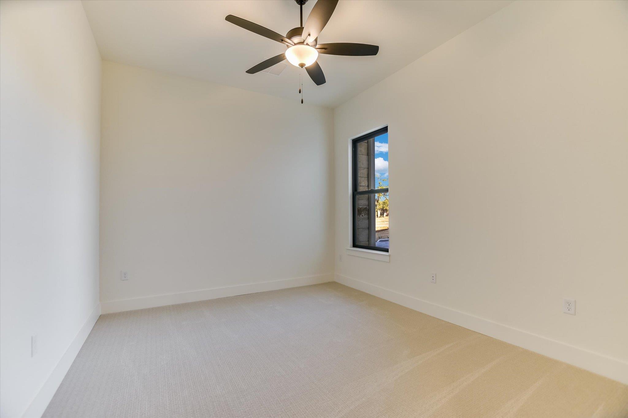 104 Nattie Woods Dr, Horseshoe Bay, TX 78657