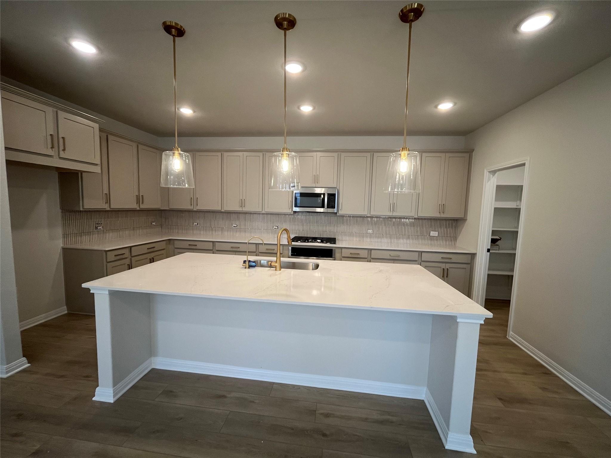 213 Woodrow Ln, Liberty Hill, TX 78642