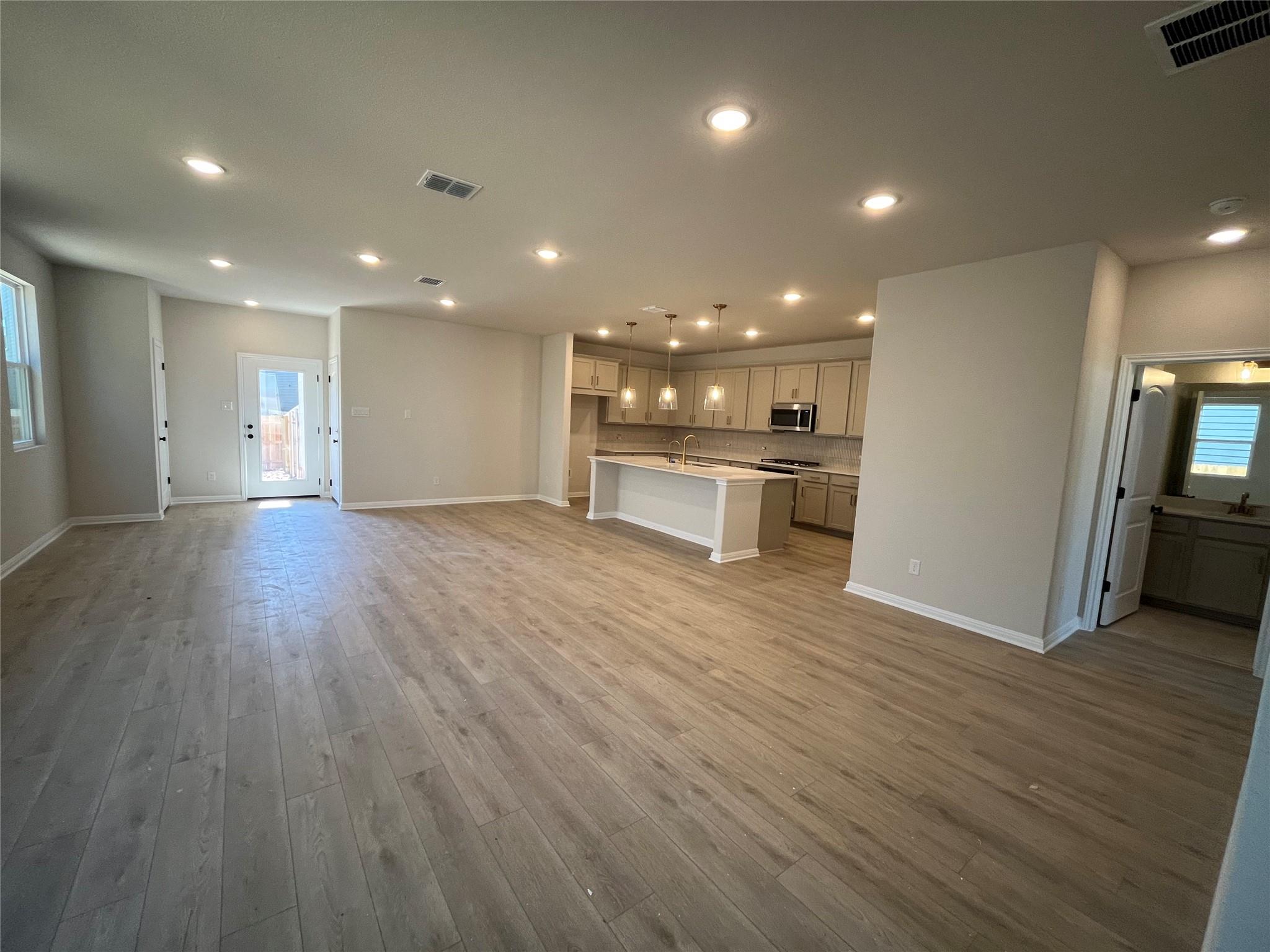 213 Woodrow Ln, Liberty Hill, TX 78642