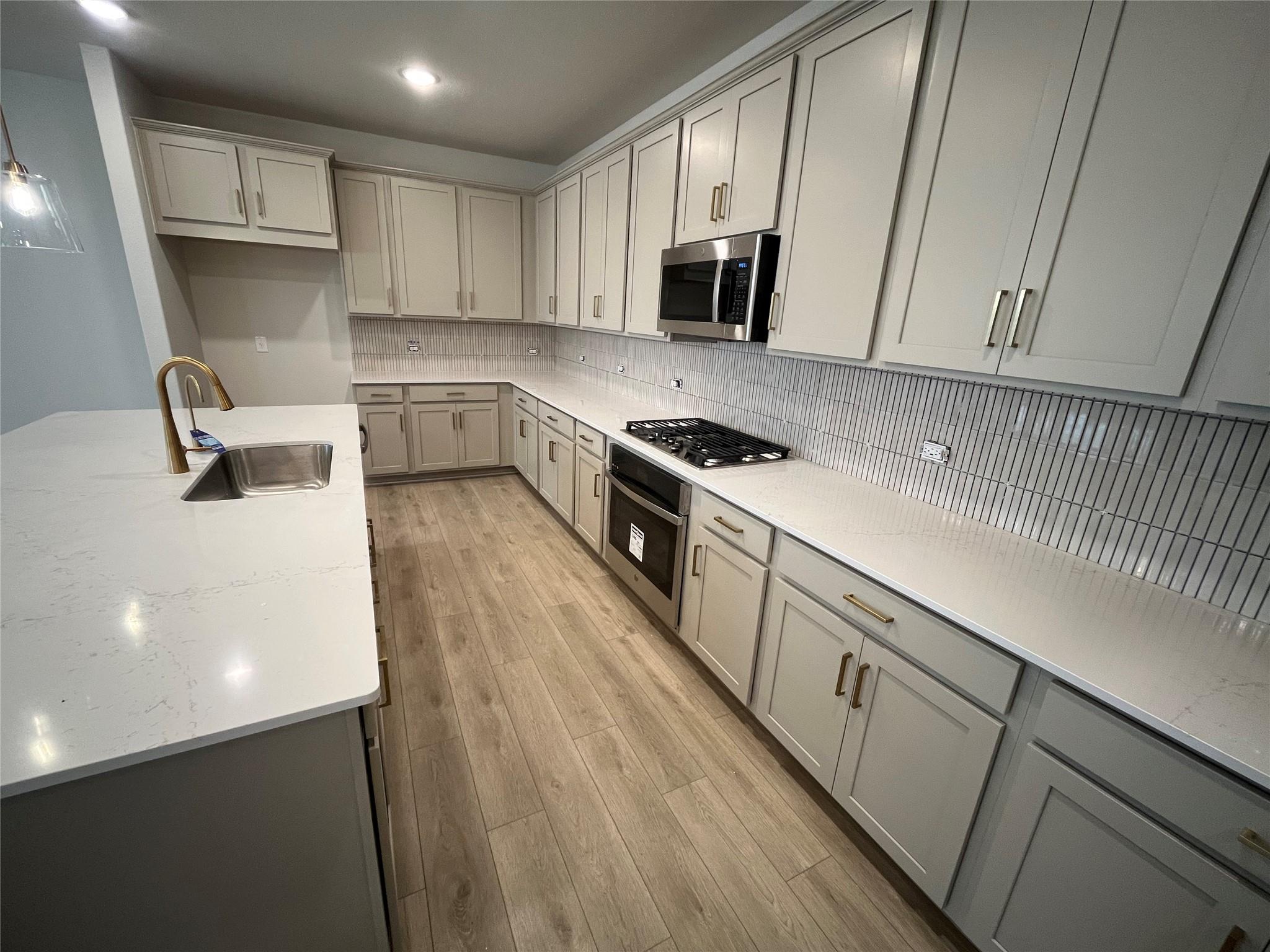 213 Woodrow Ln, Liberty Hill, TX 78642