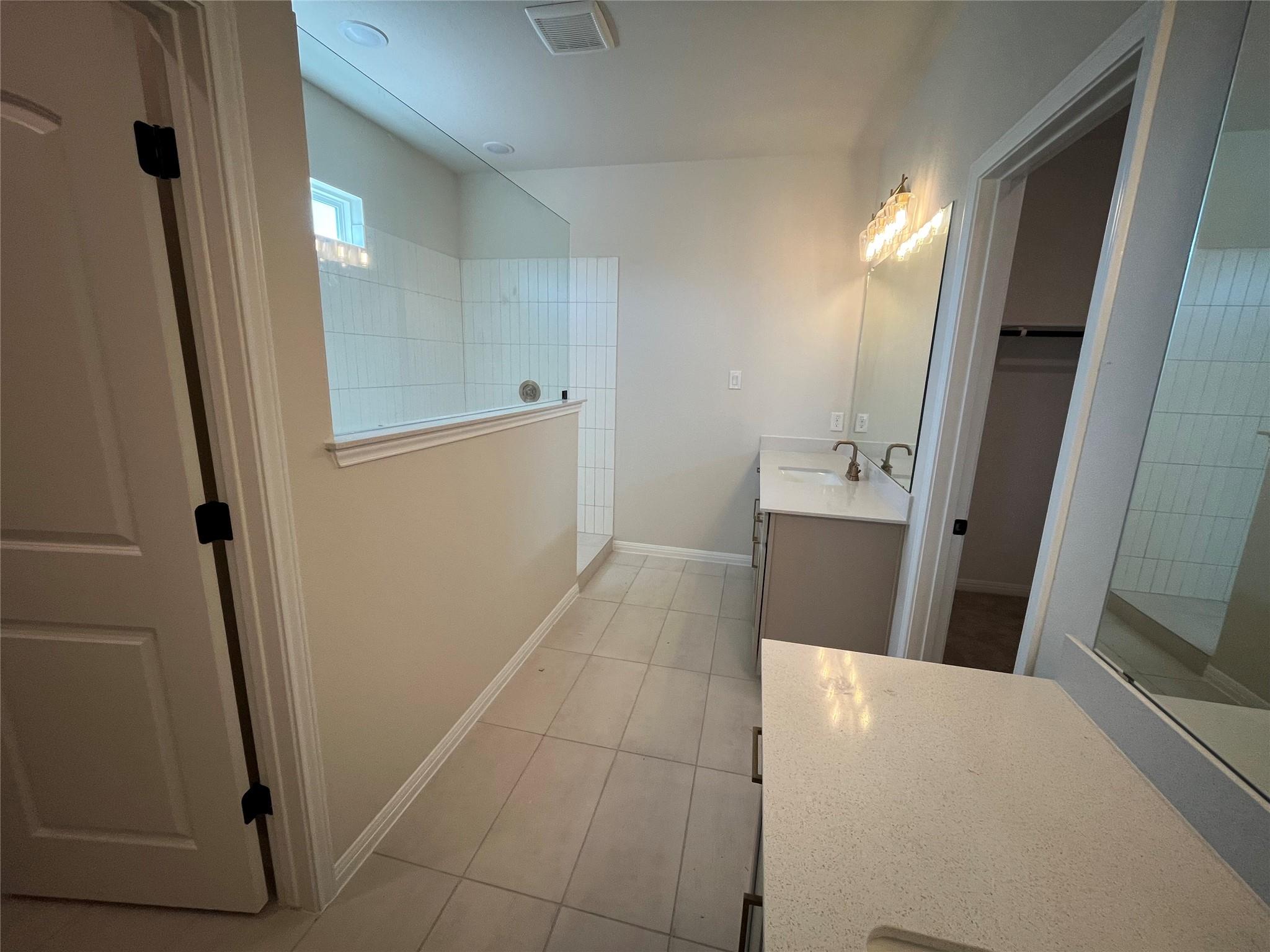 213 Woodrow Ln, Liberty Hill, TX 78642