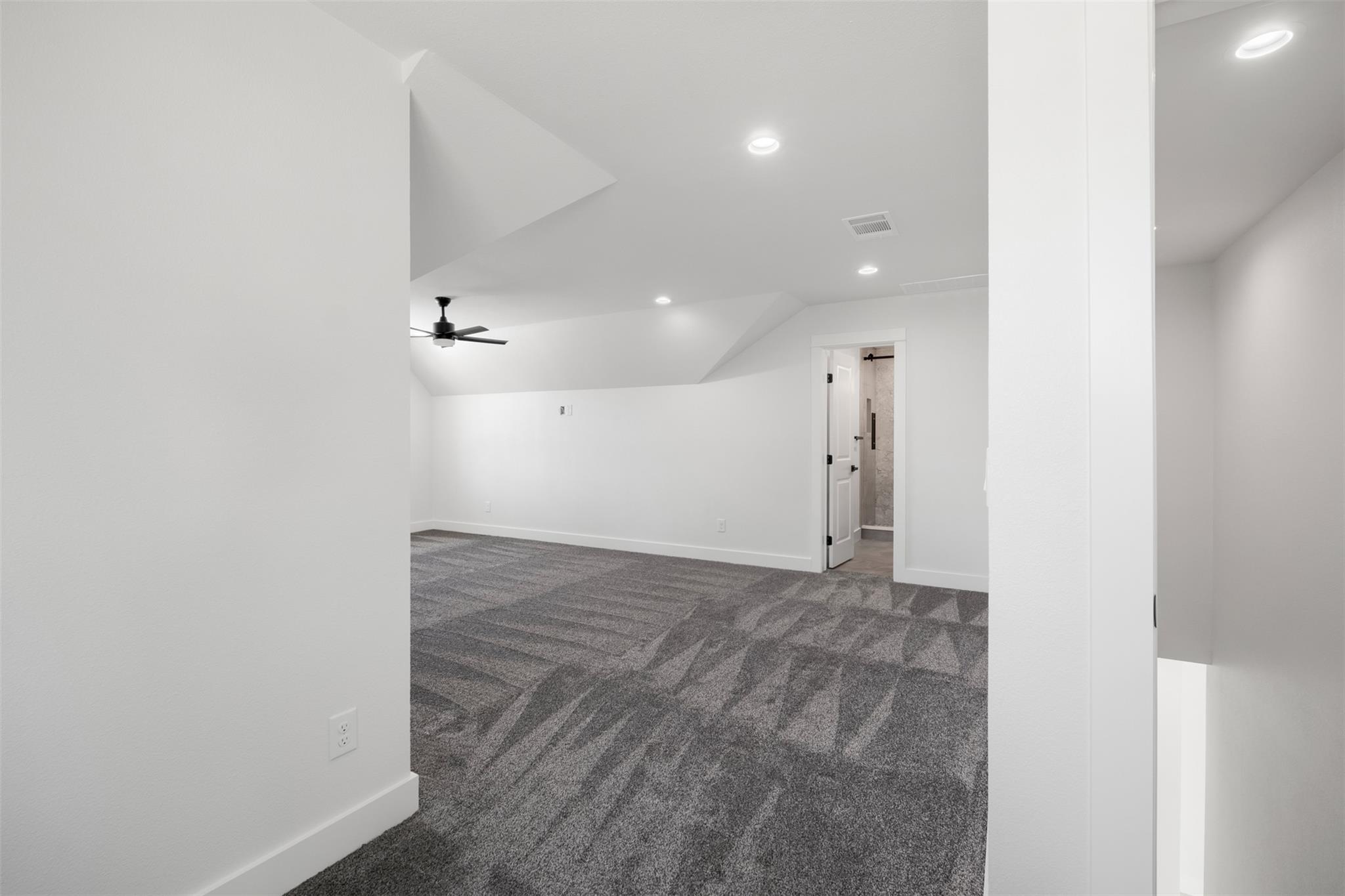 113 Eaglenest Ct, Smithville, TX 78957