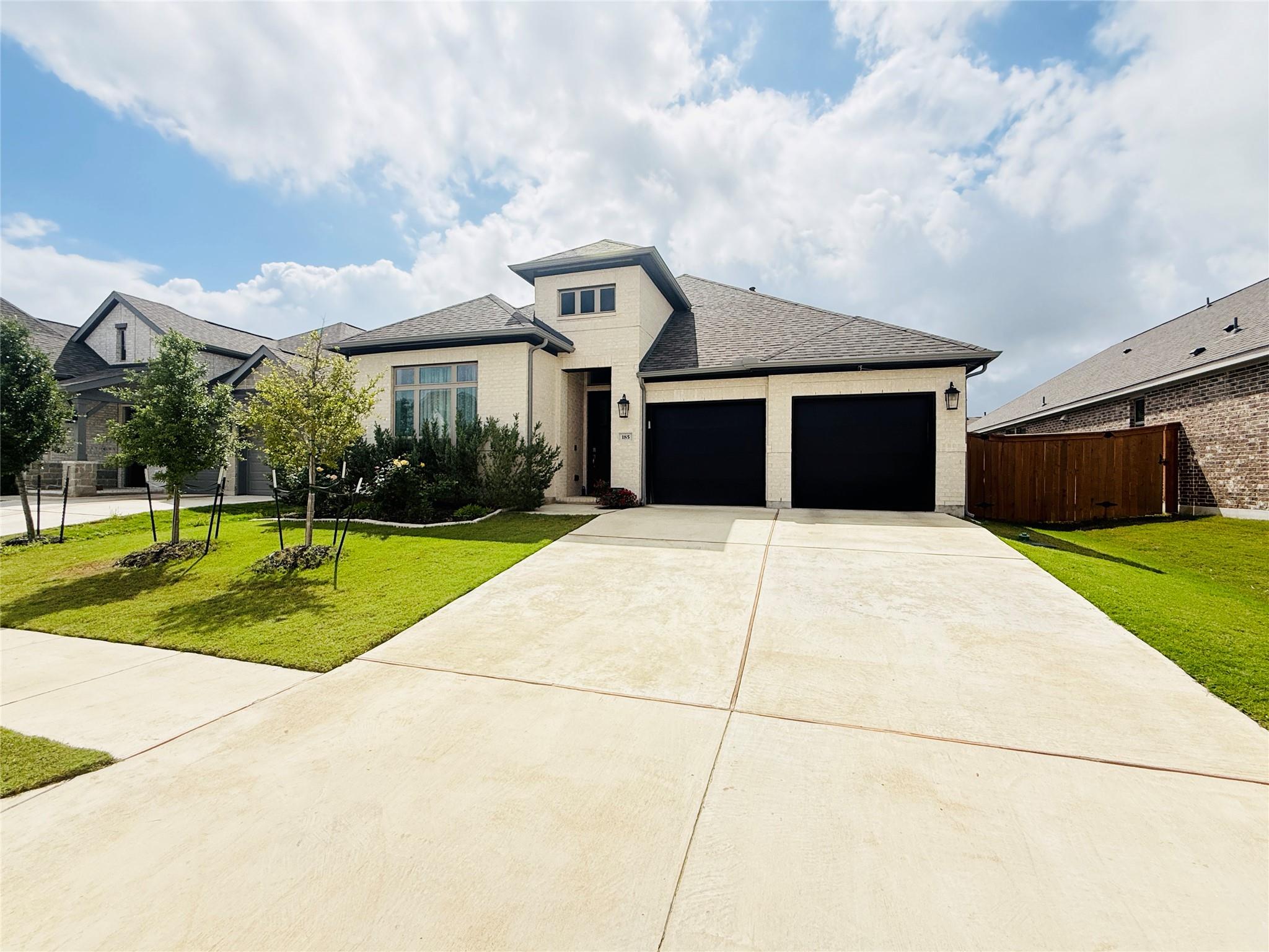 185 King Haakon Bay Dr, Kyle, TX 78640