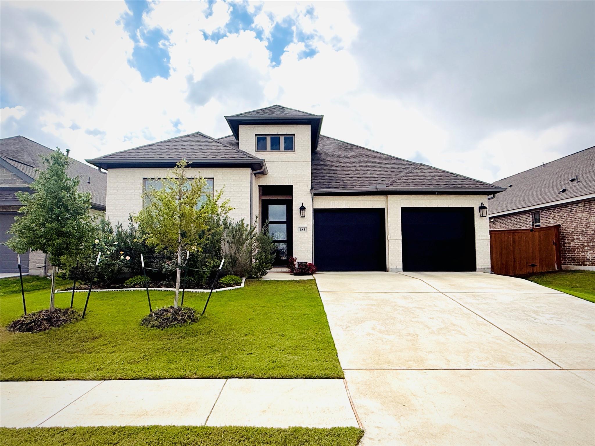 185 King Haakon Bay Dr, Kyle, TX 78640