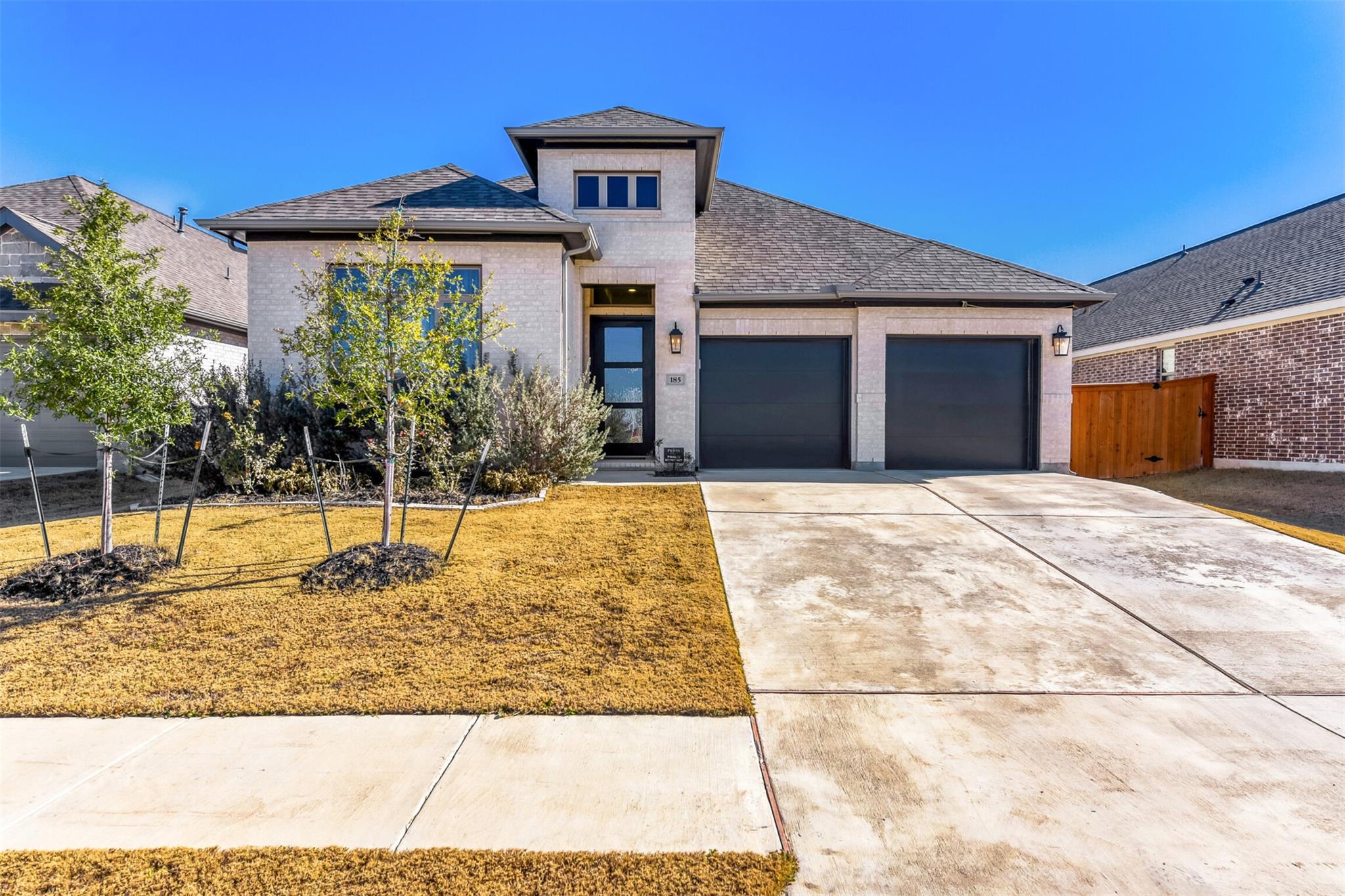 185 King Haakon Bay Dr, Kyle, TX 78640