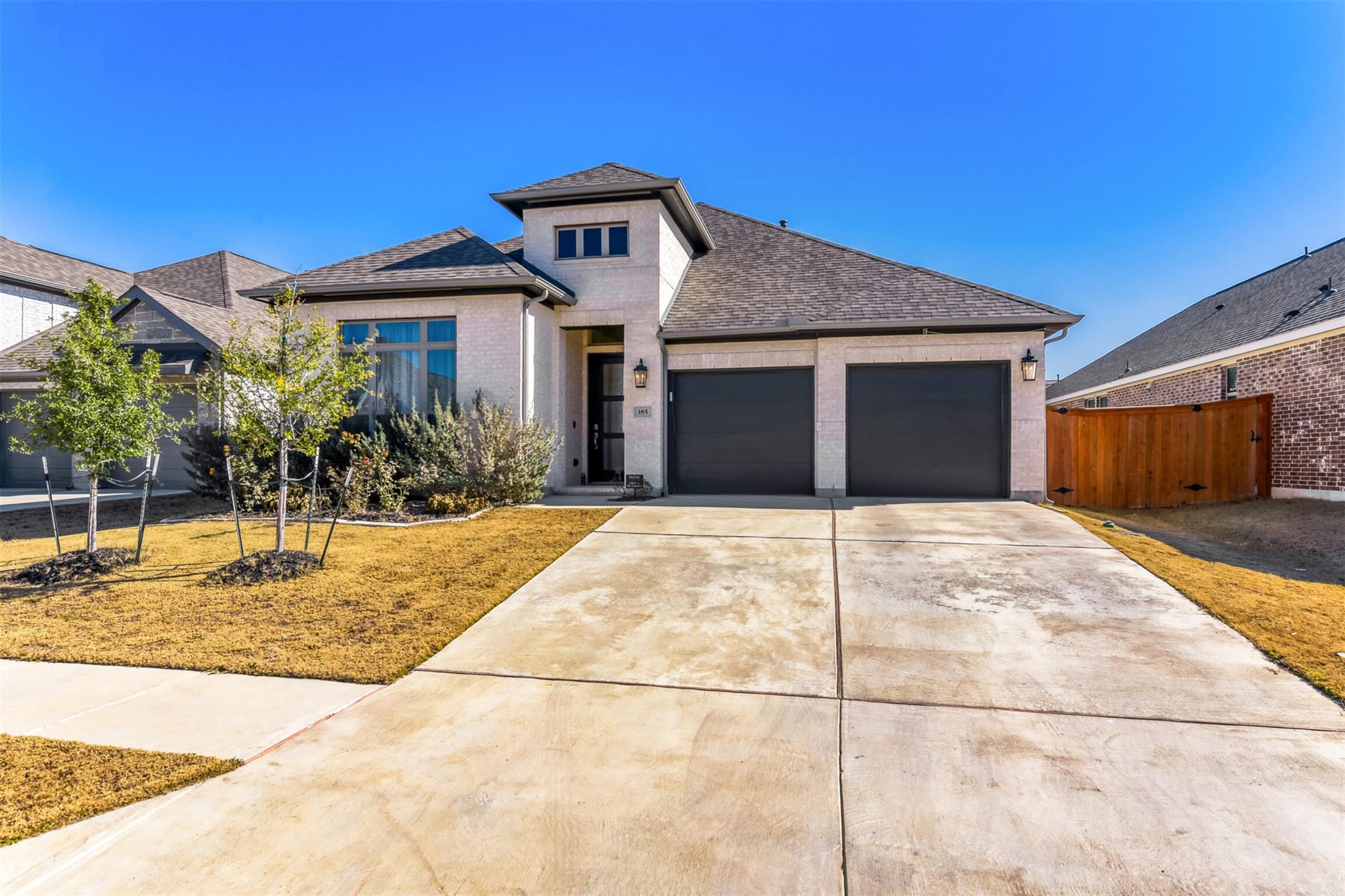 185 King Haakon Bay Dr, Kyle, TX 78640