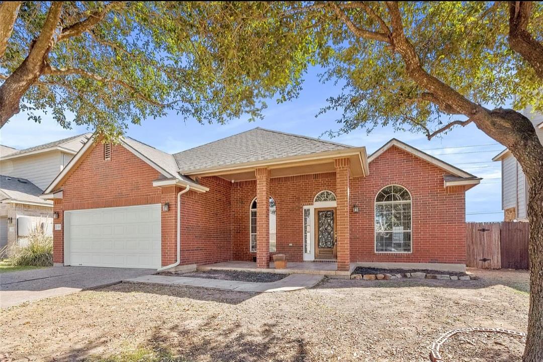 120 Emory Fields Dr, Hutto, TX 78634
