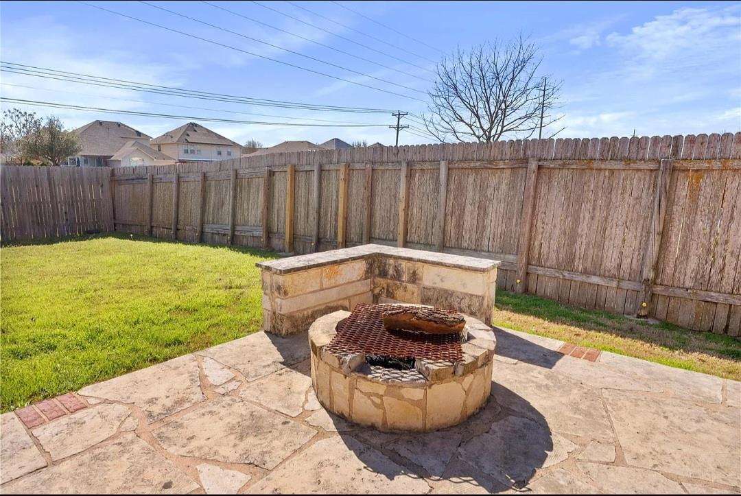 120 Emory Fields Dr, Hutto, TX 78634