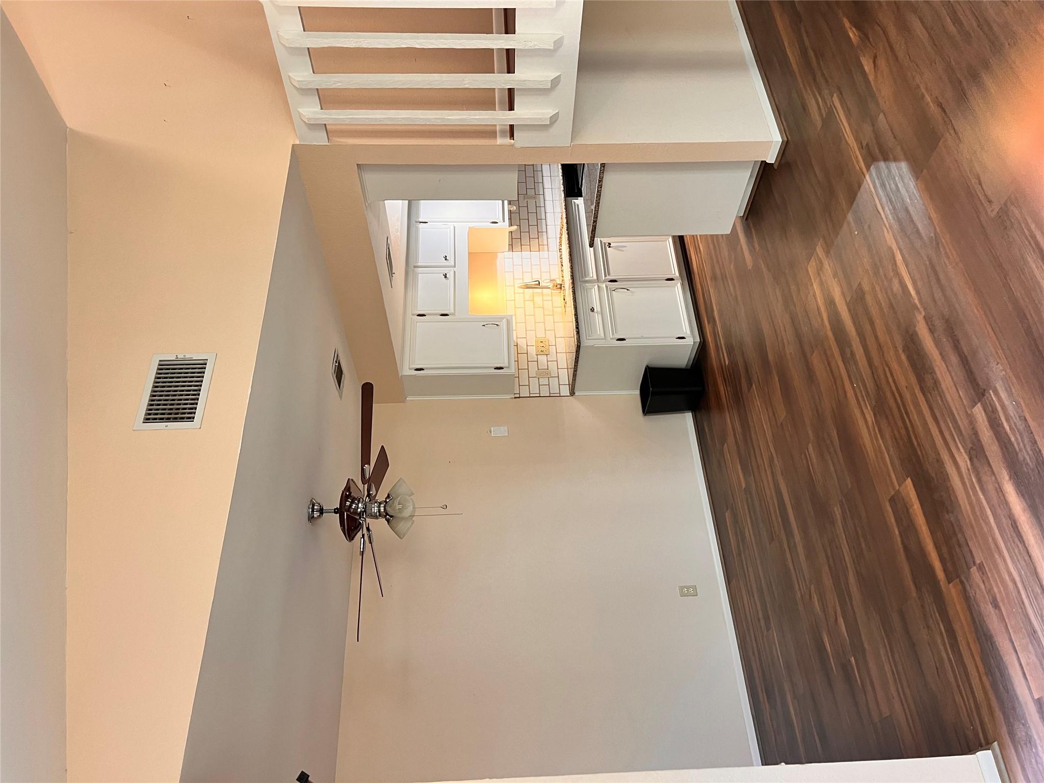 201 E Noton St St # 107-B, Pflugerville, TX 78660