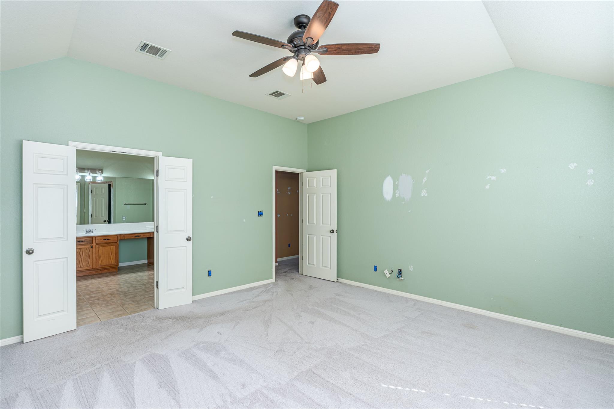 100 Clydesdale Ct, Liberty Hill, TX 78642