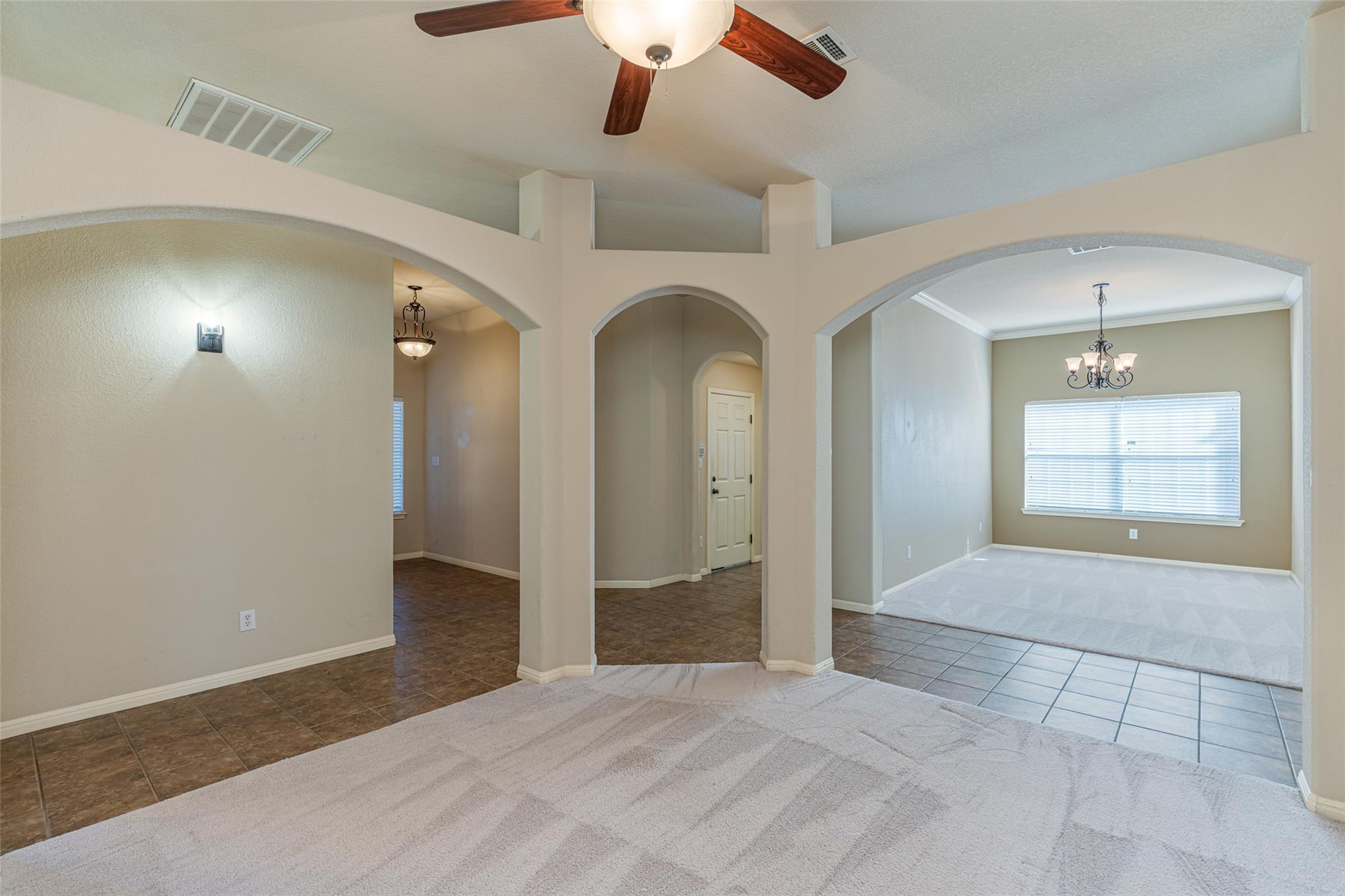 100 Clydesdale Ct, Liberty Hill, TX 78642