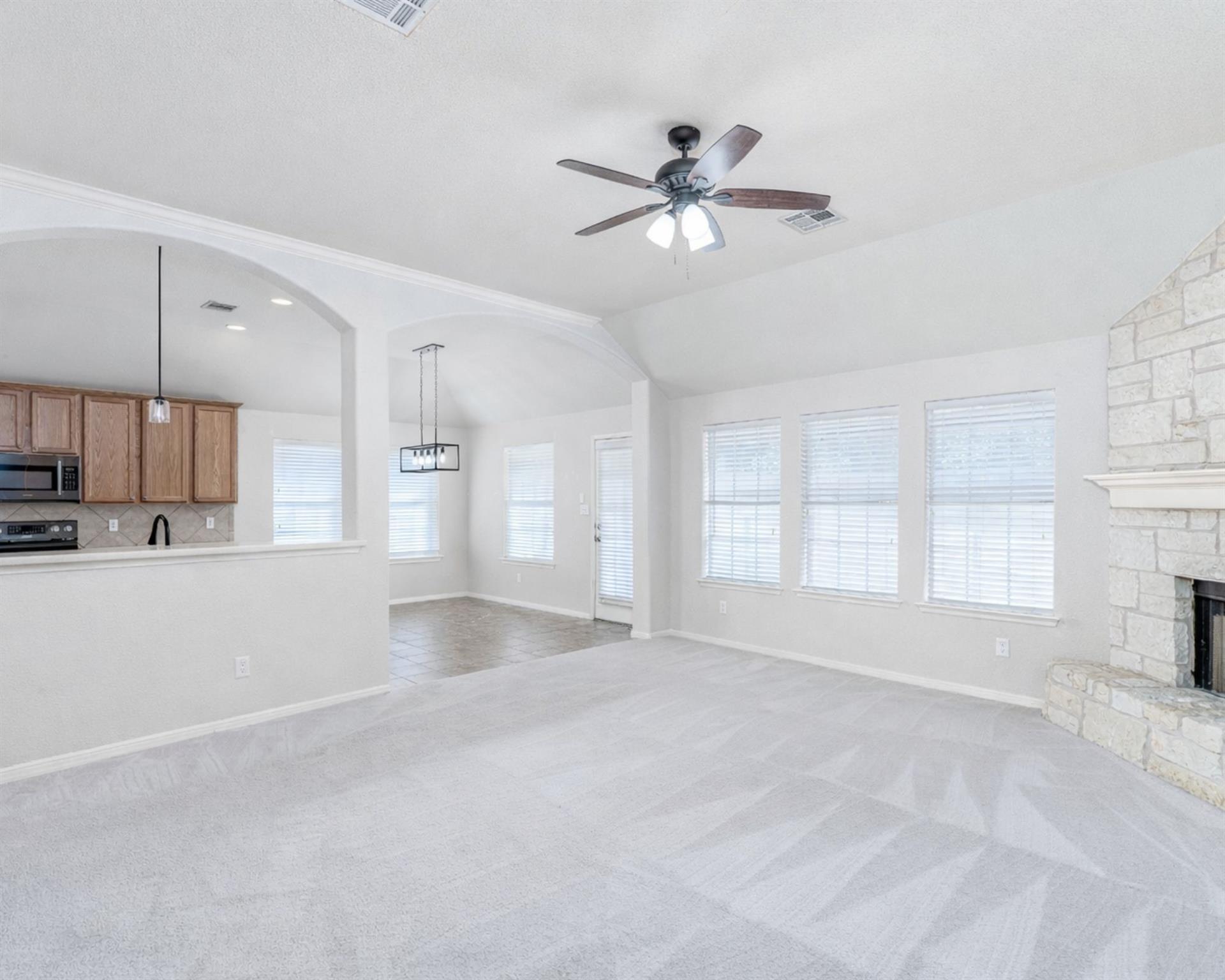 100 Clydesdale Ct, Liberty Hill, TX 78642