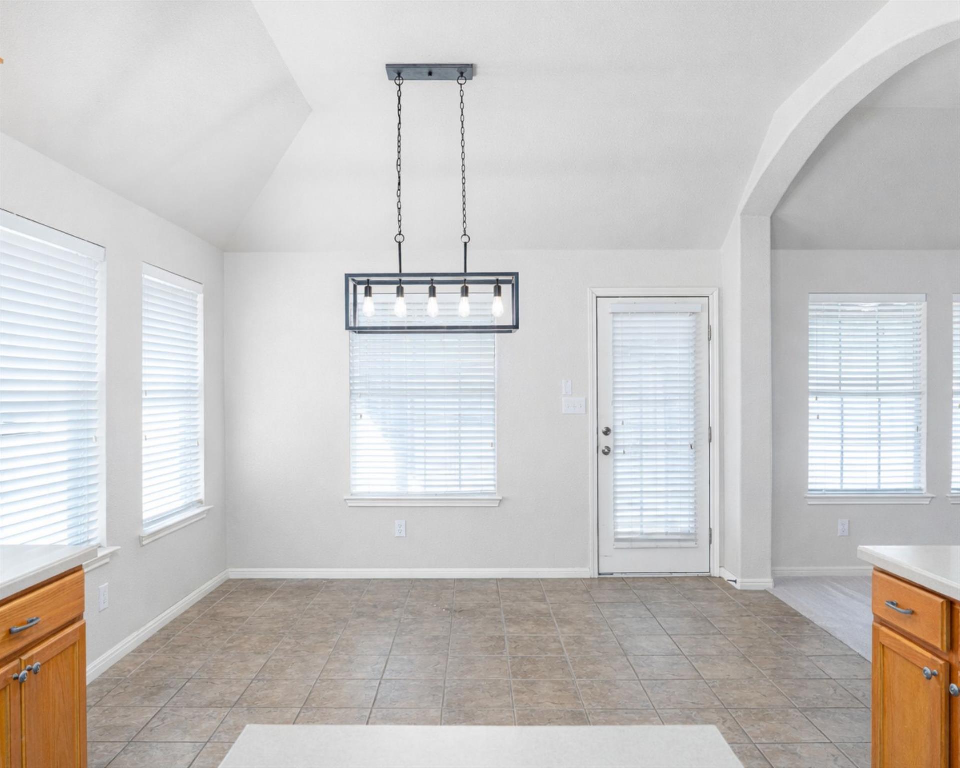 100 Clydesdale Ct, Liberty Hill, TX 78642