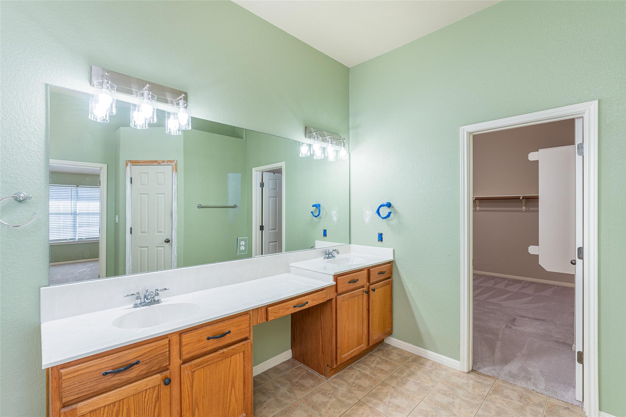 100 Clydesdale Ct, Liberty Hill, TX 78642