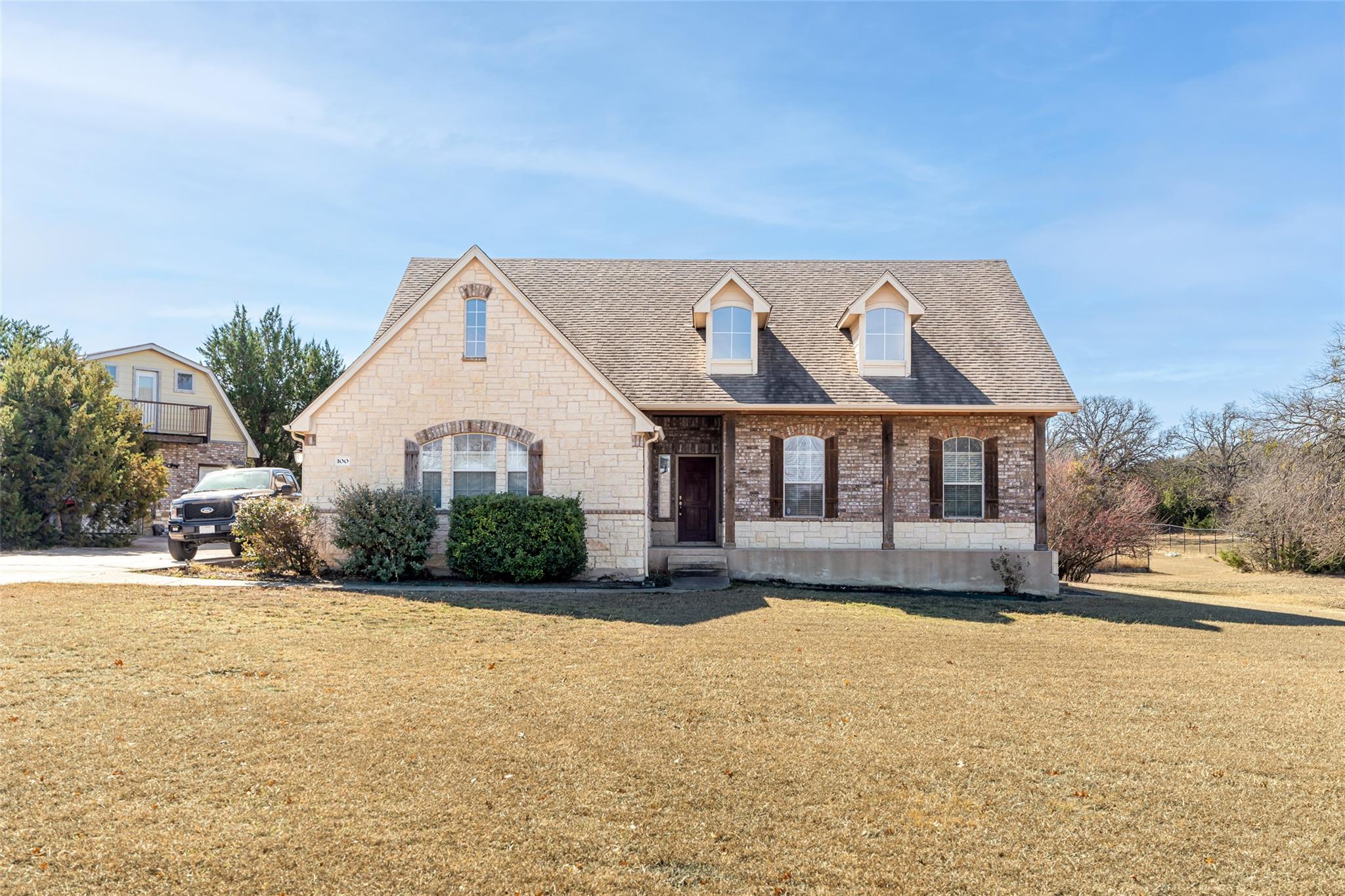 100 Clydesdale Ct, Liberty Hill, TX 78642