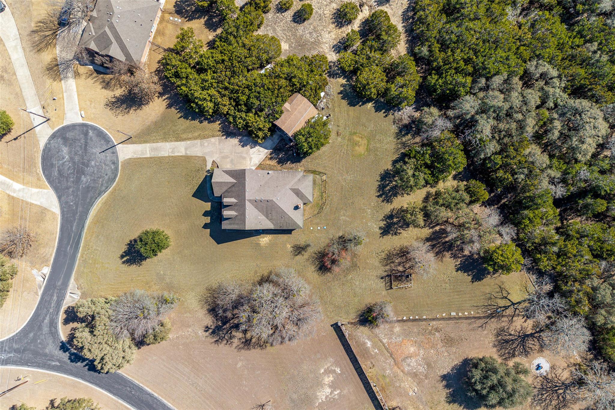 100 Clydesdale Ct, Liberty Hill, TX 78642