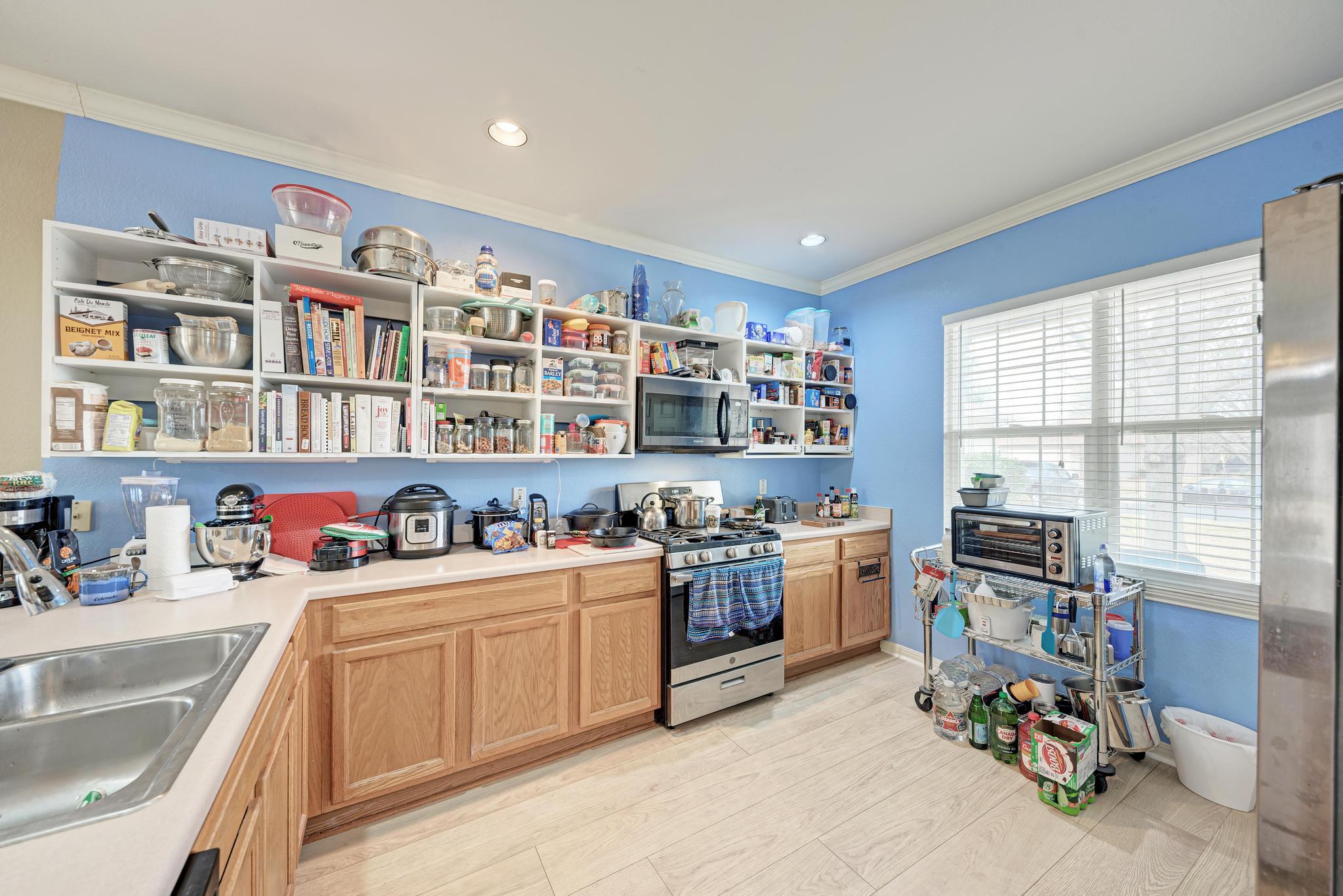 106 Hale Ct, Georgetown, TX 78633