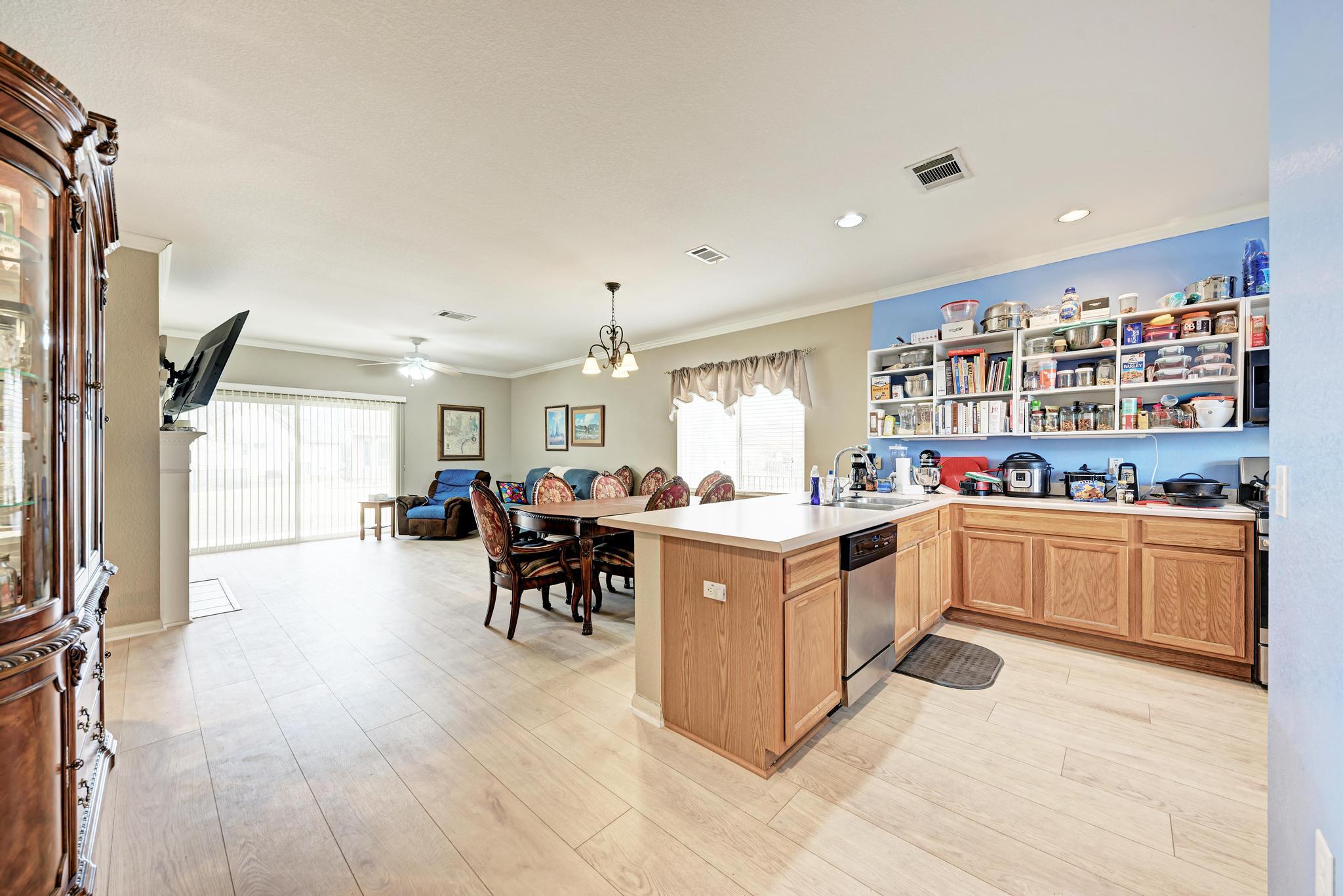 106 Hale Ct, Georgetown, TX 78633