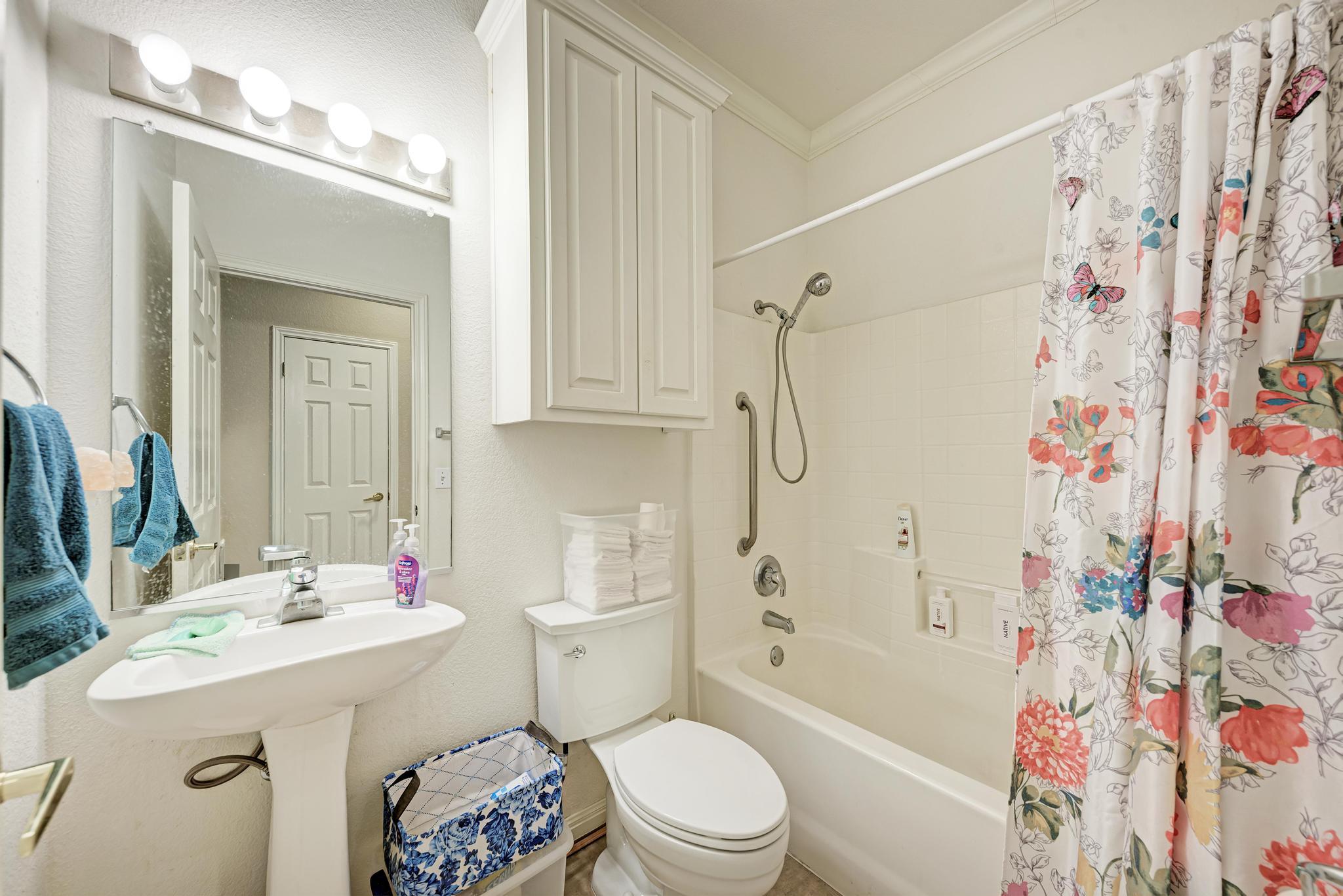 106 Hale Ct, Georgetown, TX 78633