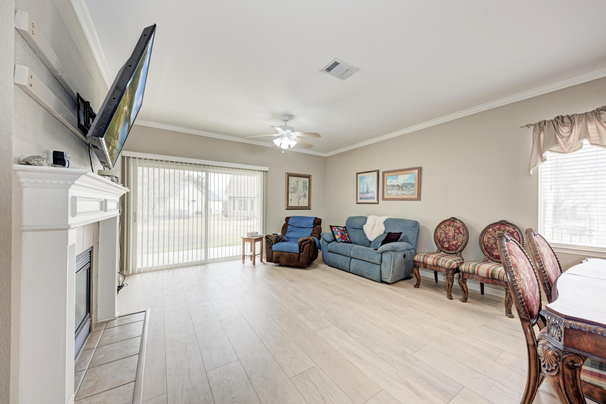 106 Hale Ct, Georgetown, TX 78633