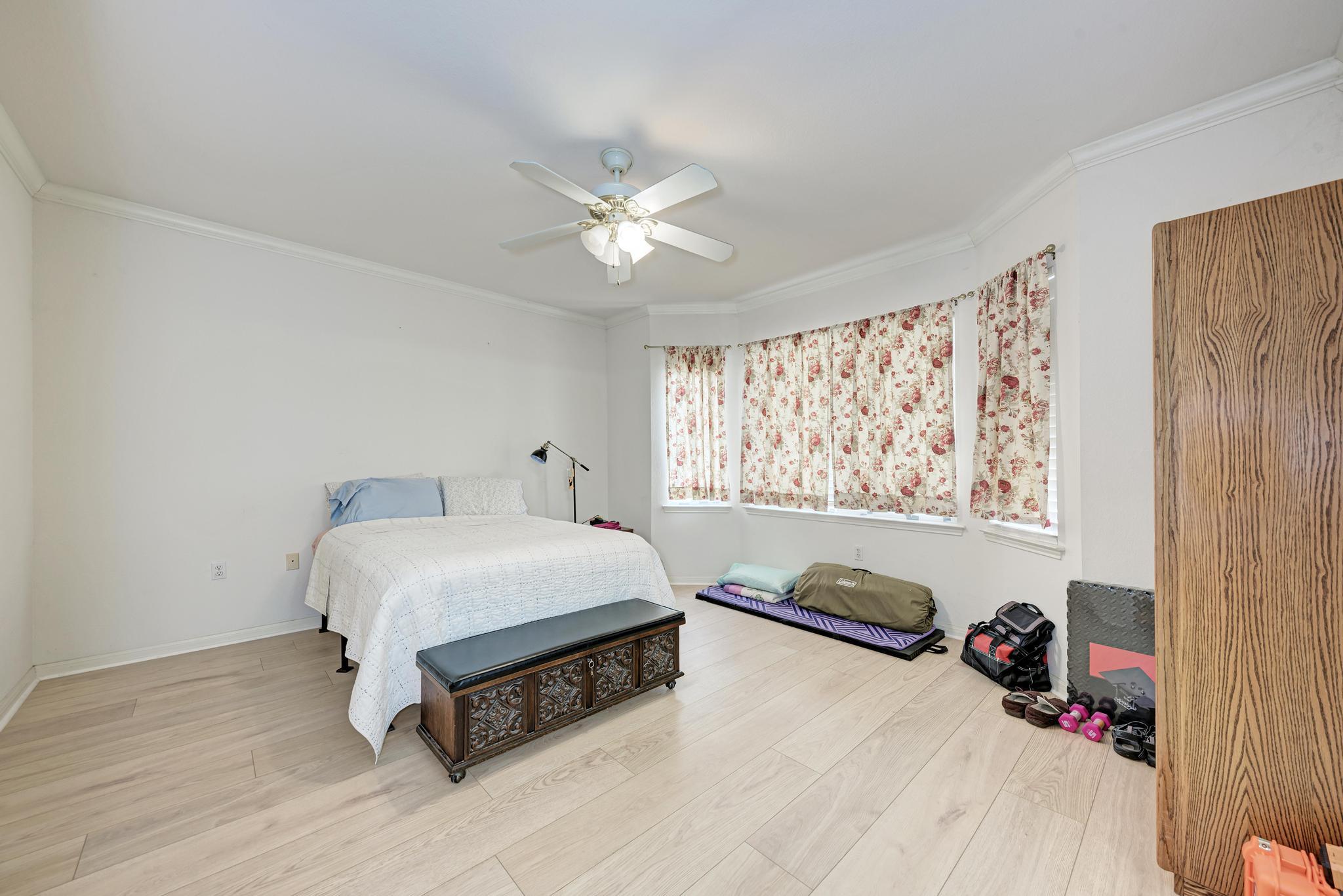 106 Hale Ct, Georgetown, TX 78633