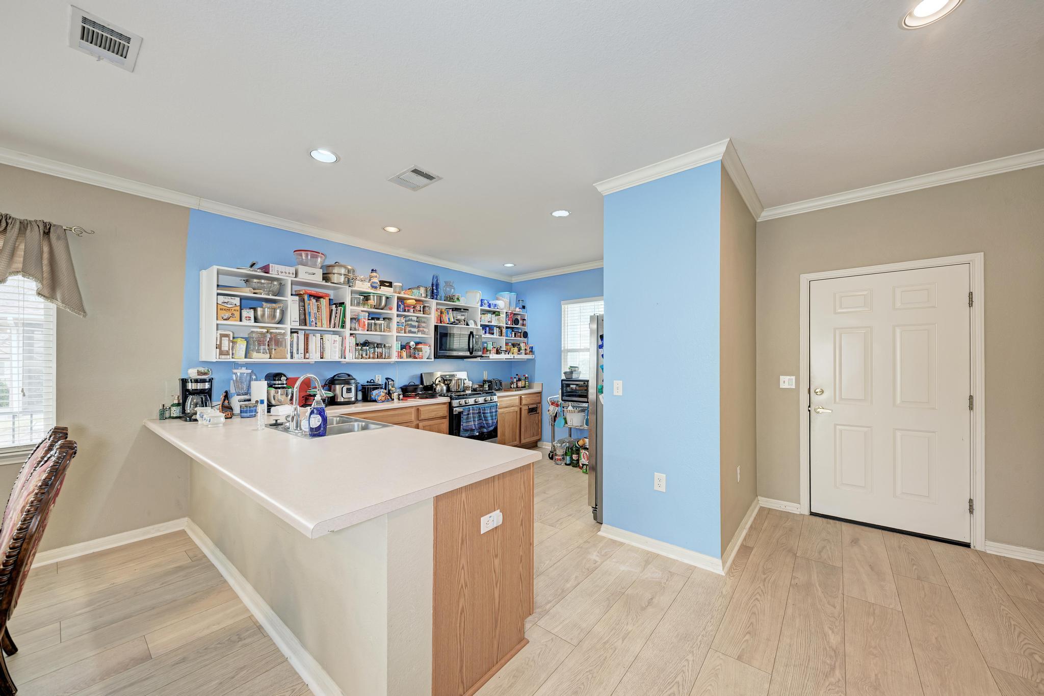 106 Hale Ct, Georgetown, TX 78633