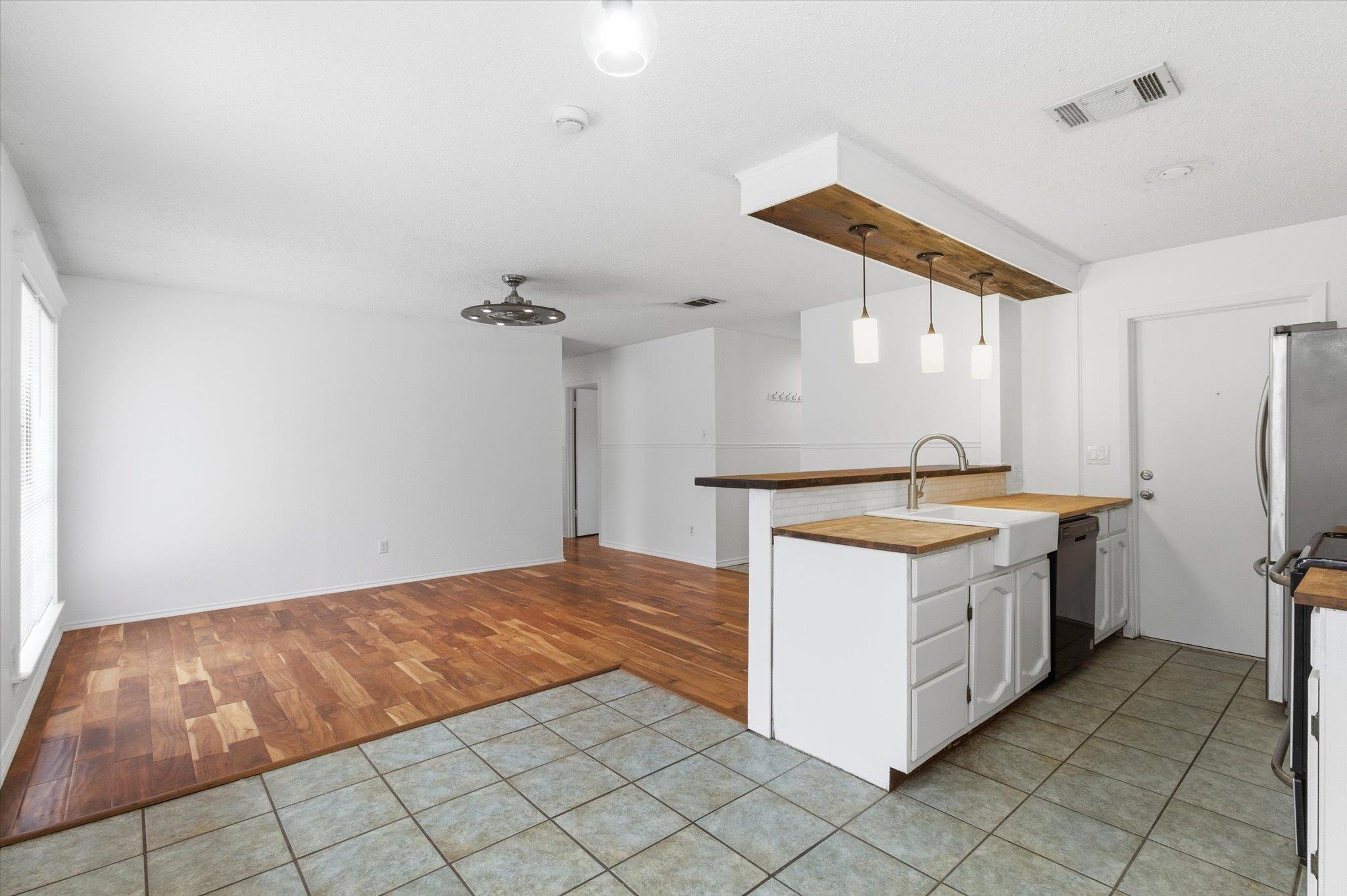 1917 Nevada St, San Marcos, TX 78666