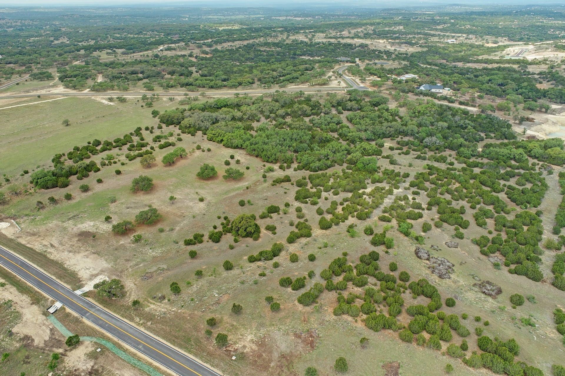 413 E Flying Owl Dr, Johnson City, TX 78636