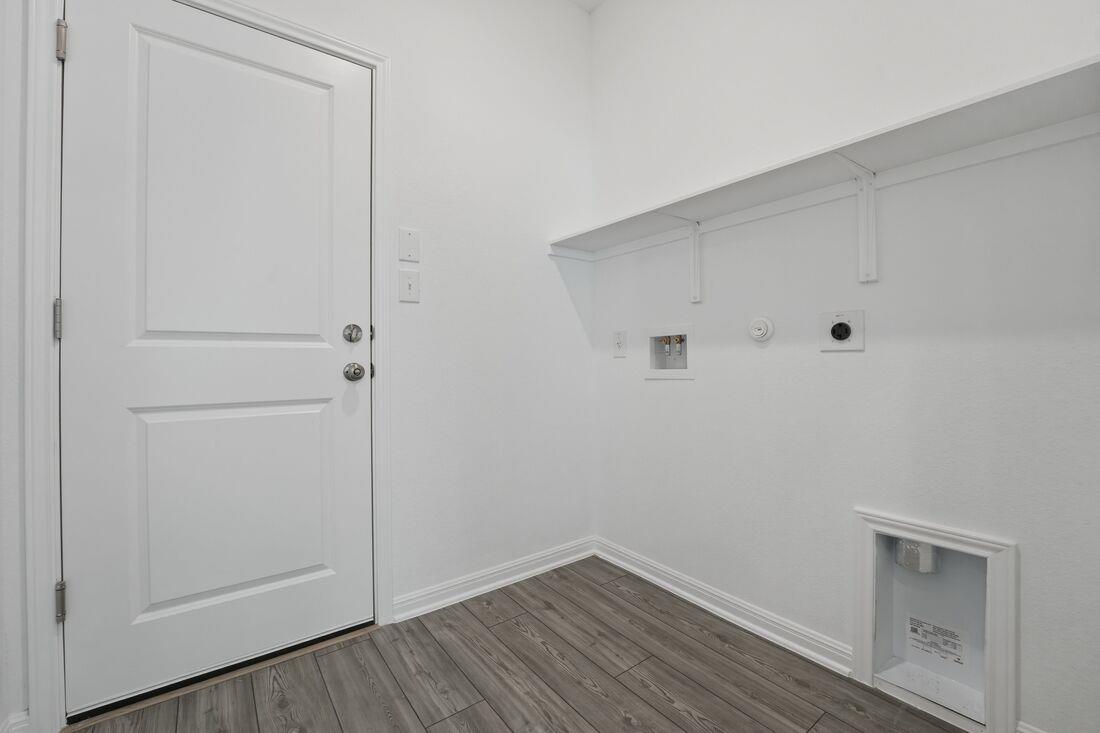 201 Betsy Rd, Hutto, TX 78634