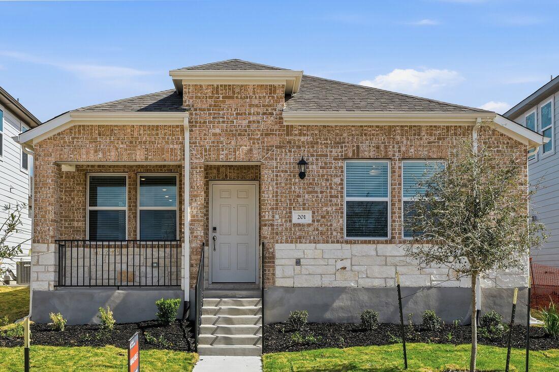 201 Betsy Rd, Hutto, TX 78634