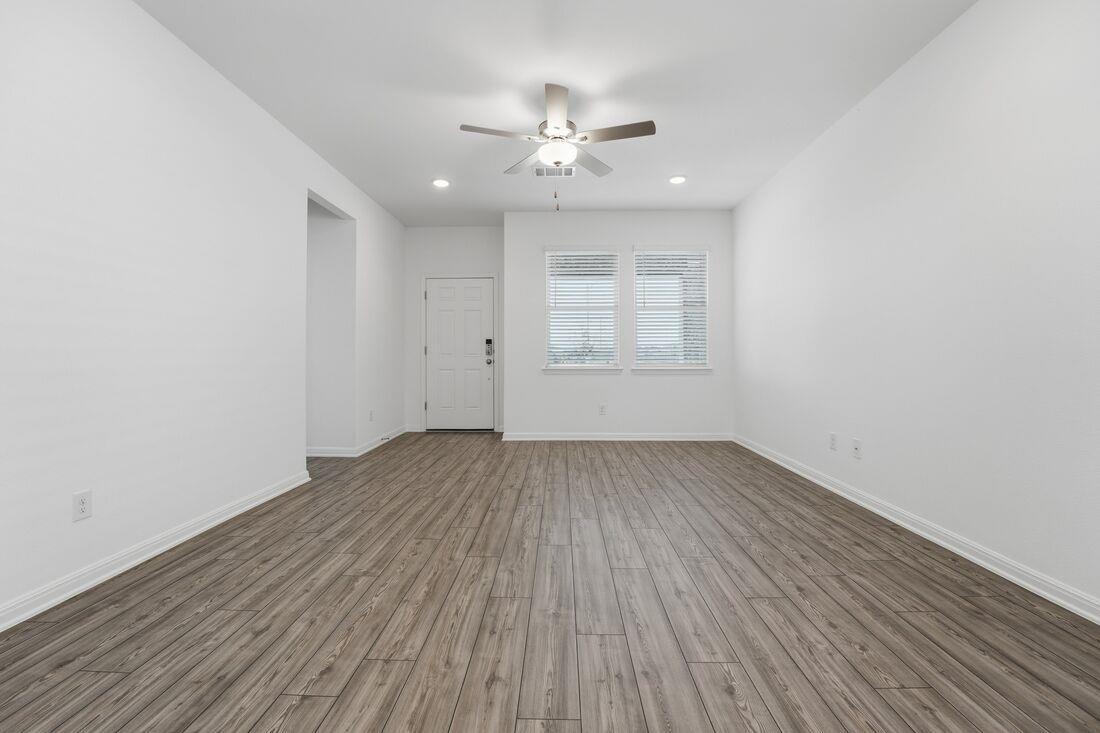 201 Betsy Rd, Hutto, TX 78634