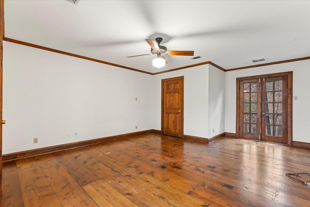 1607 Sharon Ln, Austin, TX 78703