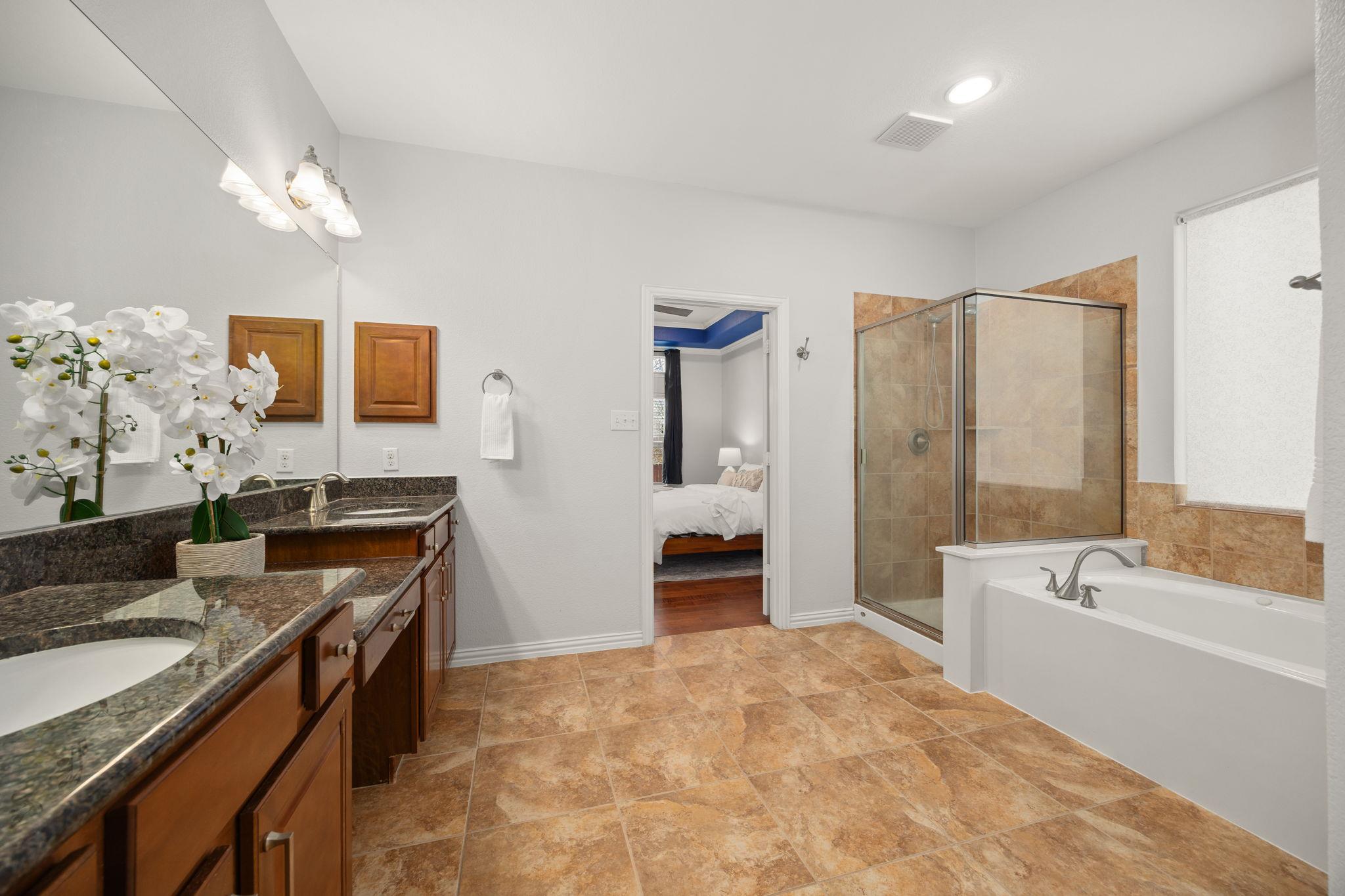 708 Rolling Brook Ln, Cedar Park, TX 78613