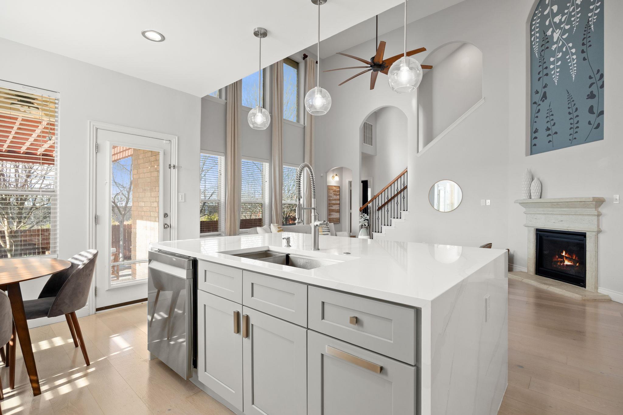 708 Rolling Brook Ln, Cedar Park, TX 78613