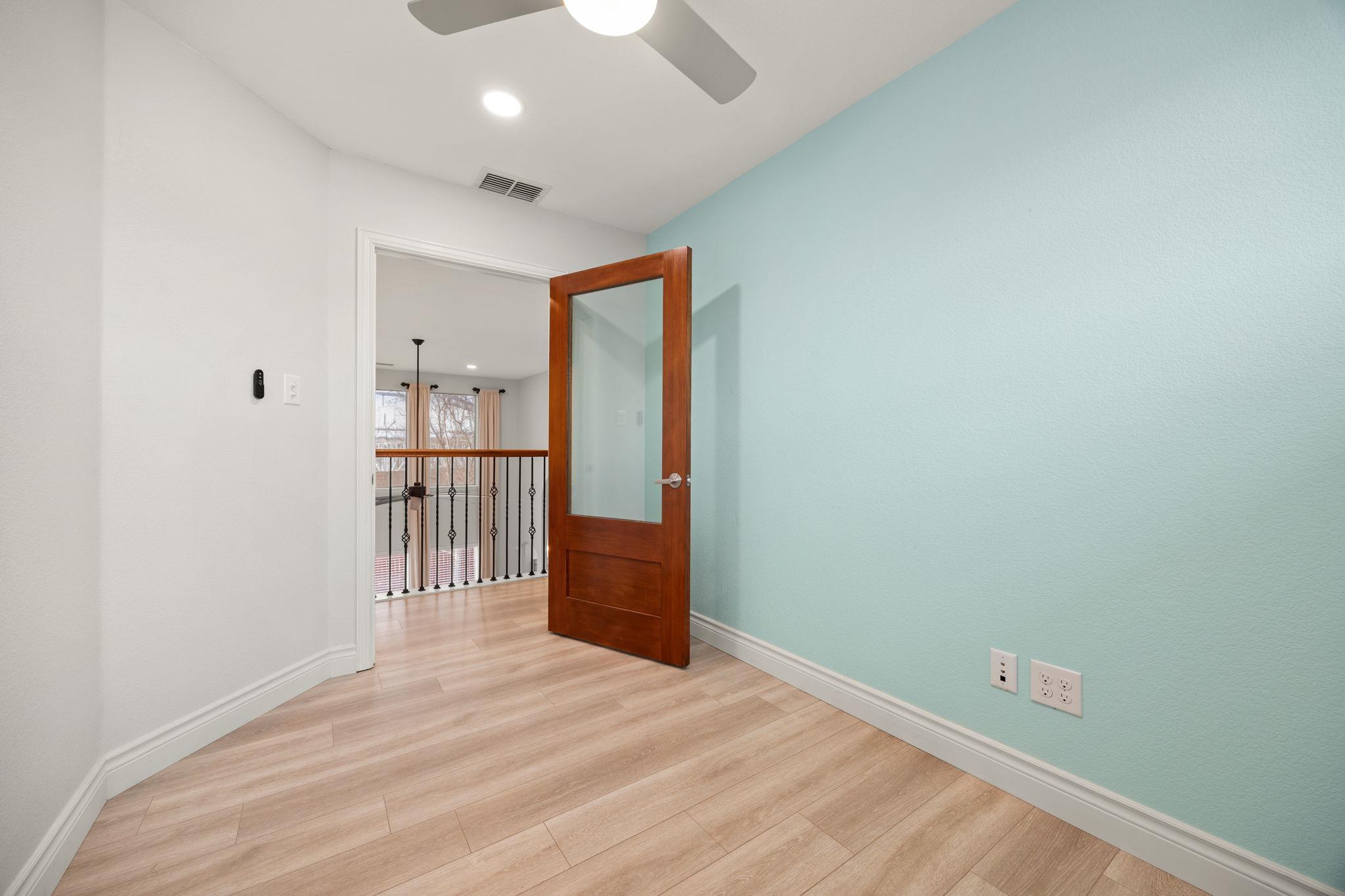 708 Rolling Brook Ln, Cedar Park, TX 78613