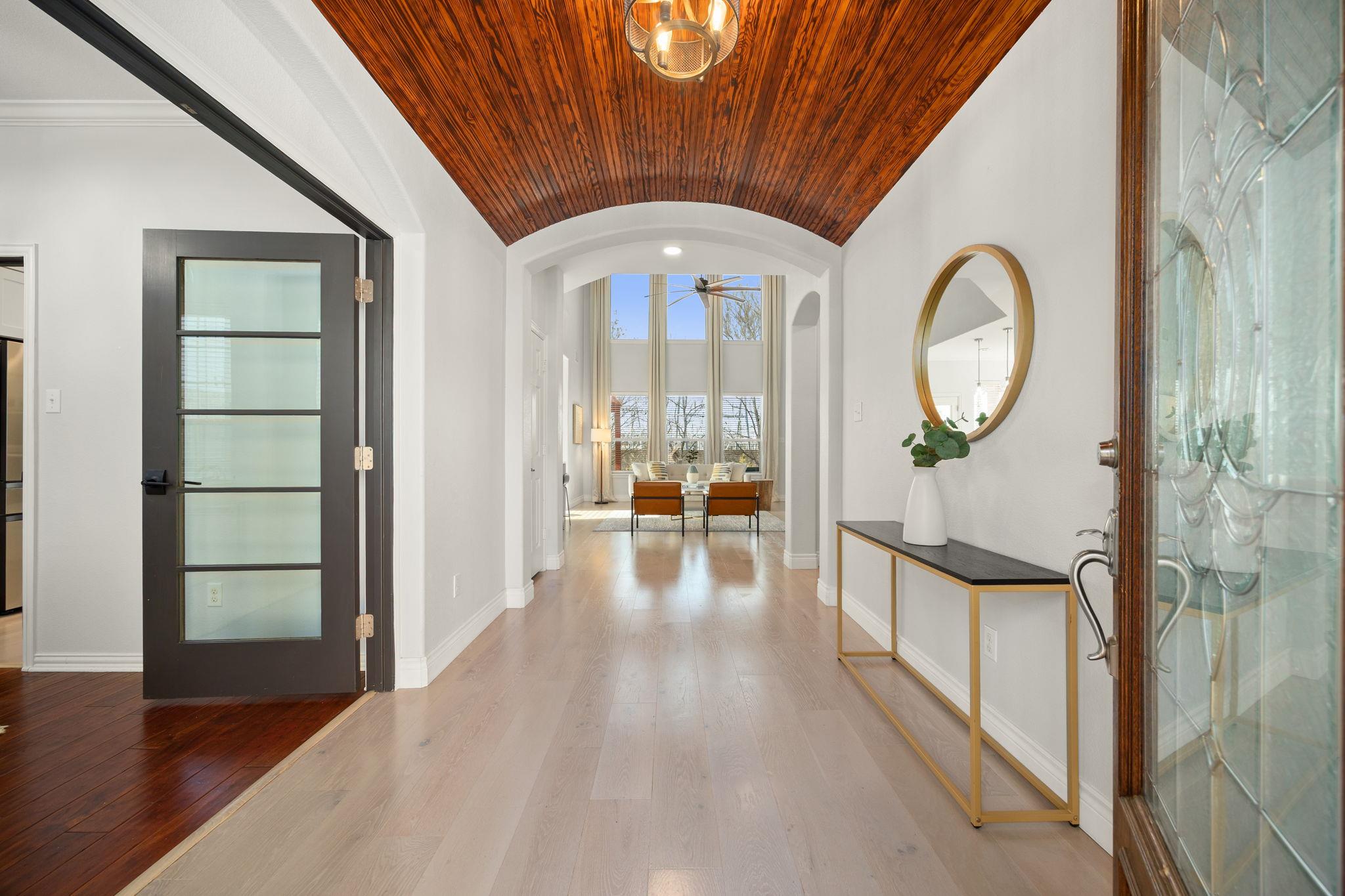 708 Rolling Brook Ln, Cedar Park, TX 78613