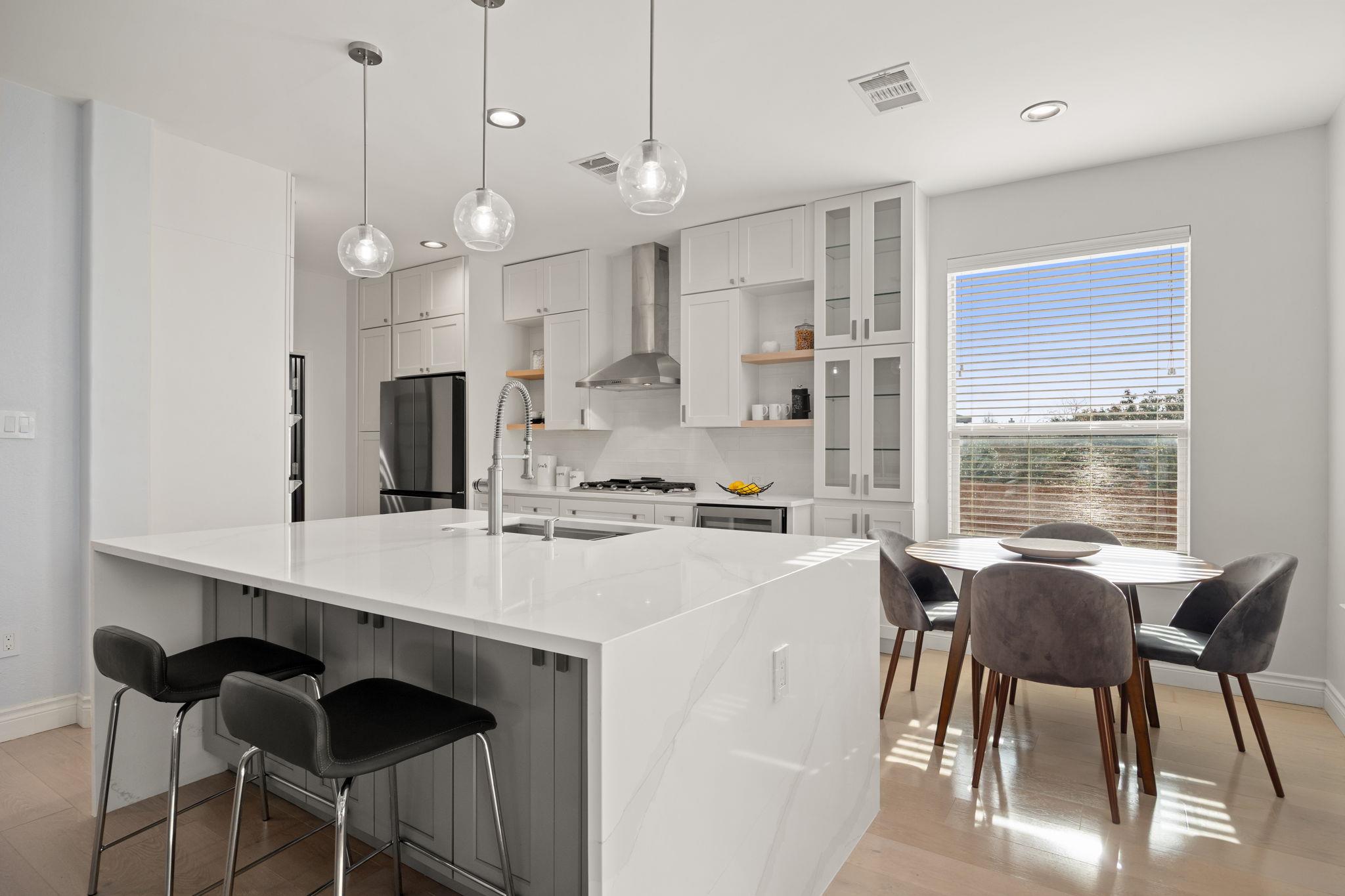 708 Rolling Brook Ln, Cedar Park, TX 78613