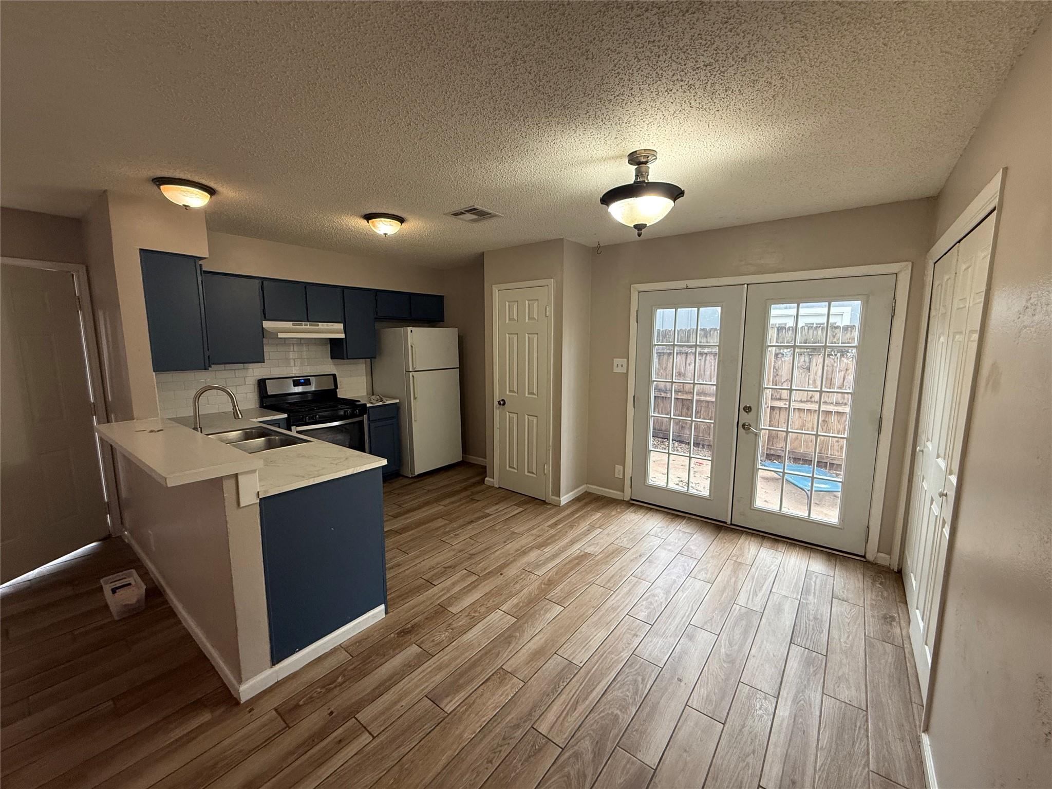 1802 B NICOLE Cir # B, Round Rock, TX 78664