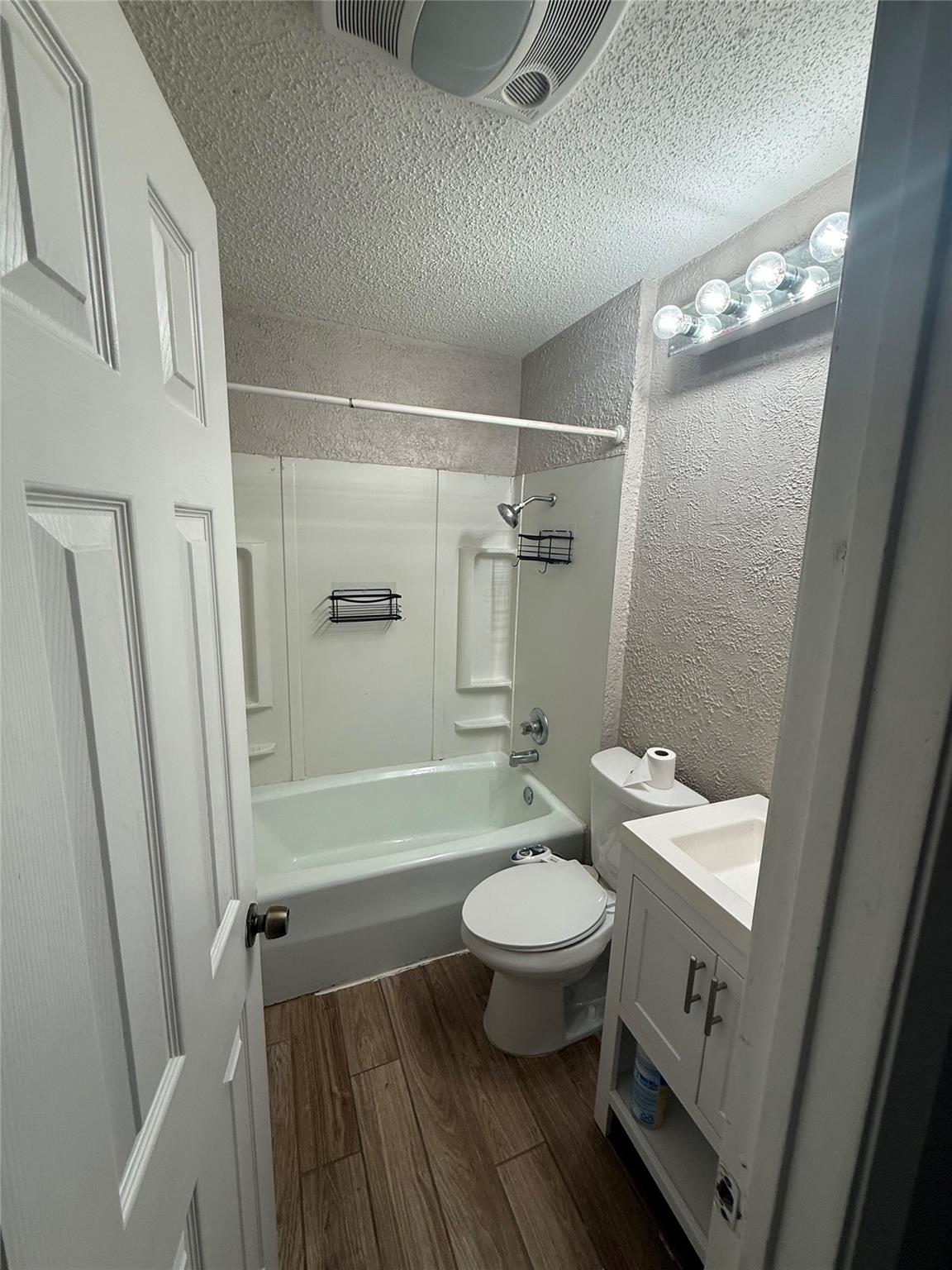 1802 B NICOLE Cir # B, Round Rock, TX 78664