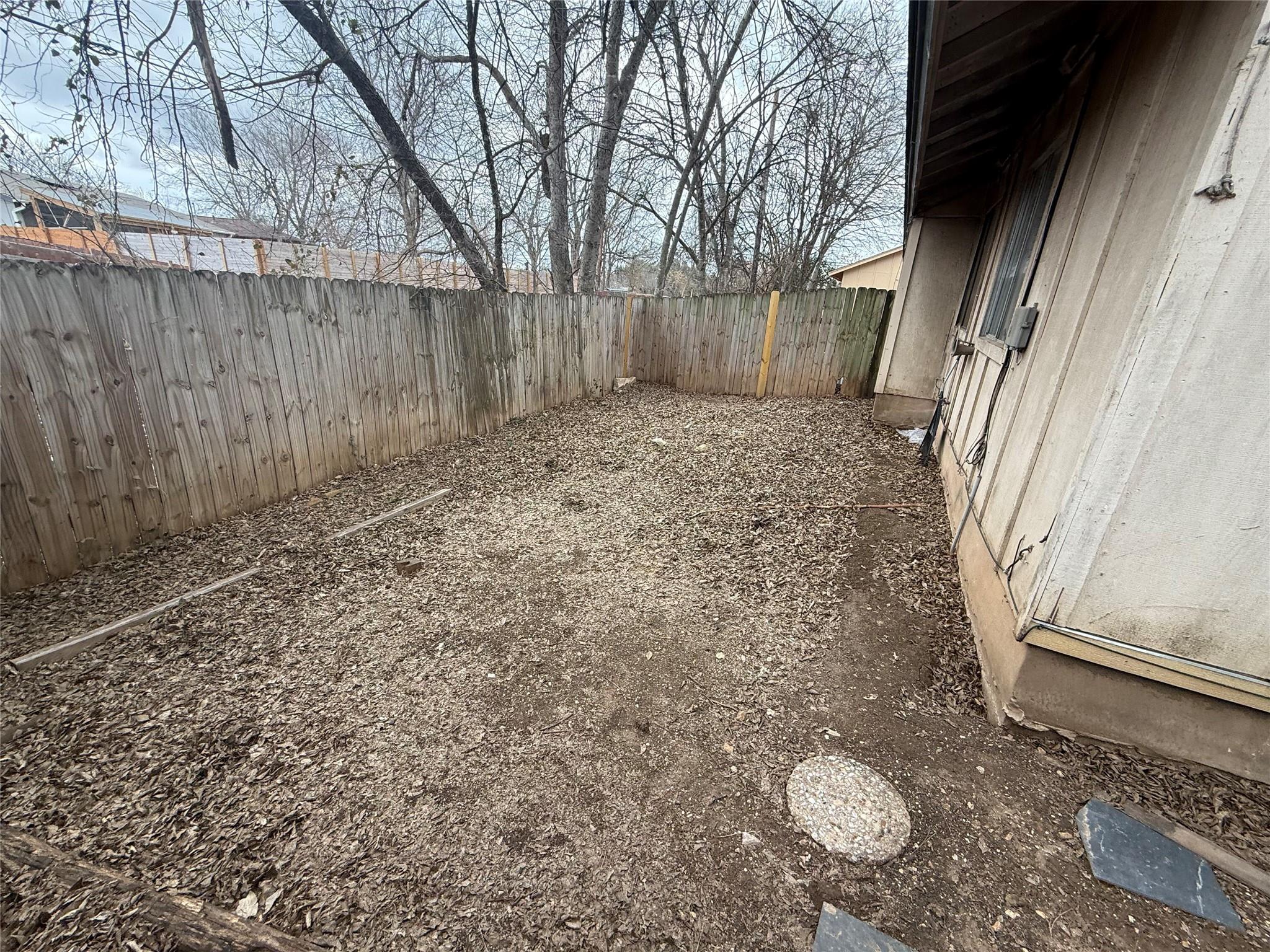 1802 B NICOLE Cir # B, Round Rock, TX 78664