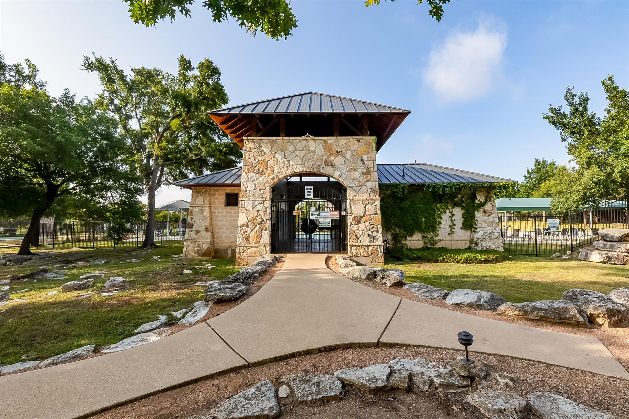 506 Stonebridge Dr, Round Rock, TX 78681