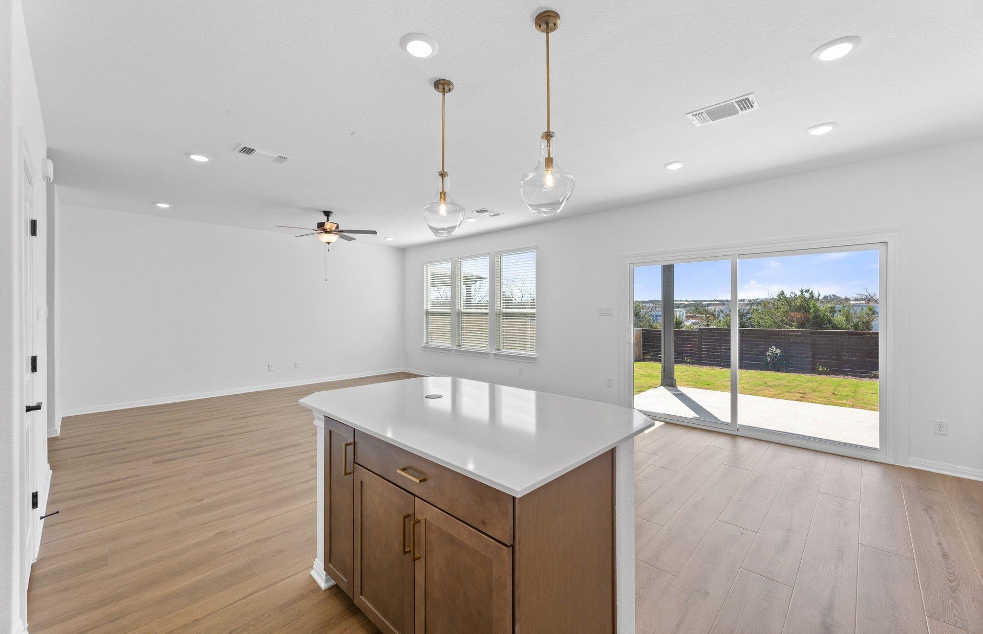 528 Knot Dr, Leander, TX 78641