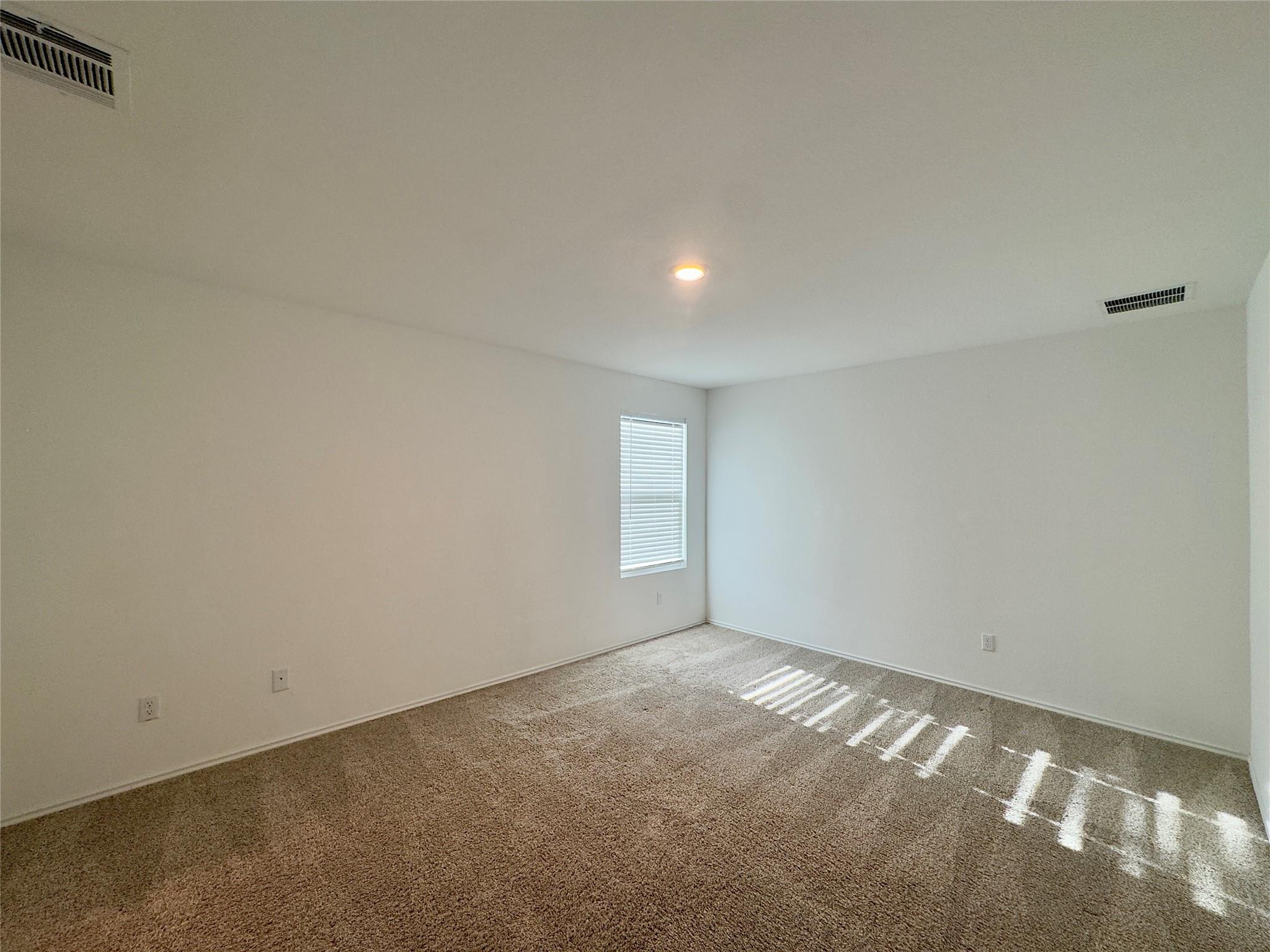 512 Gabbro Gdns, San Marcos, TX 78656