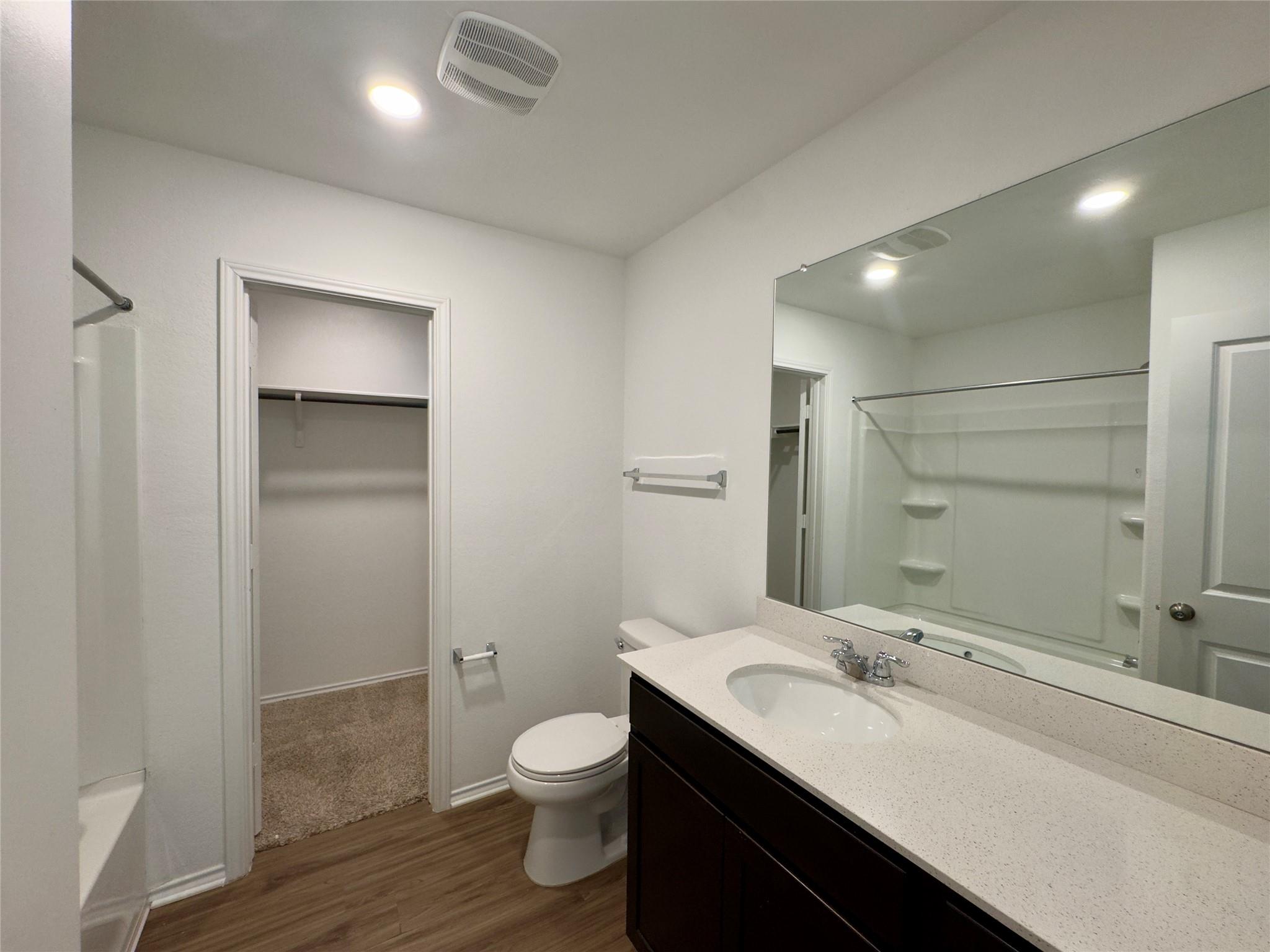 512 Gabbro Gdns, San Marcos, TX 78656