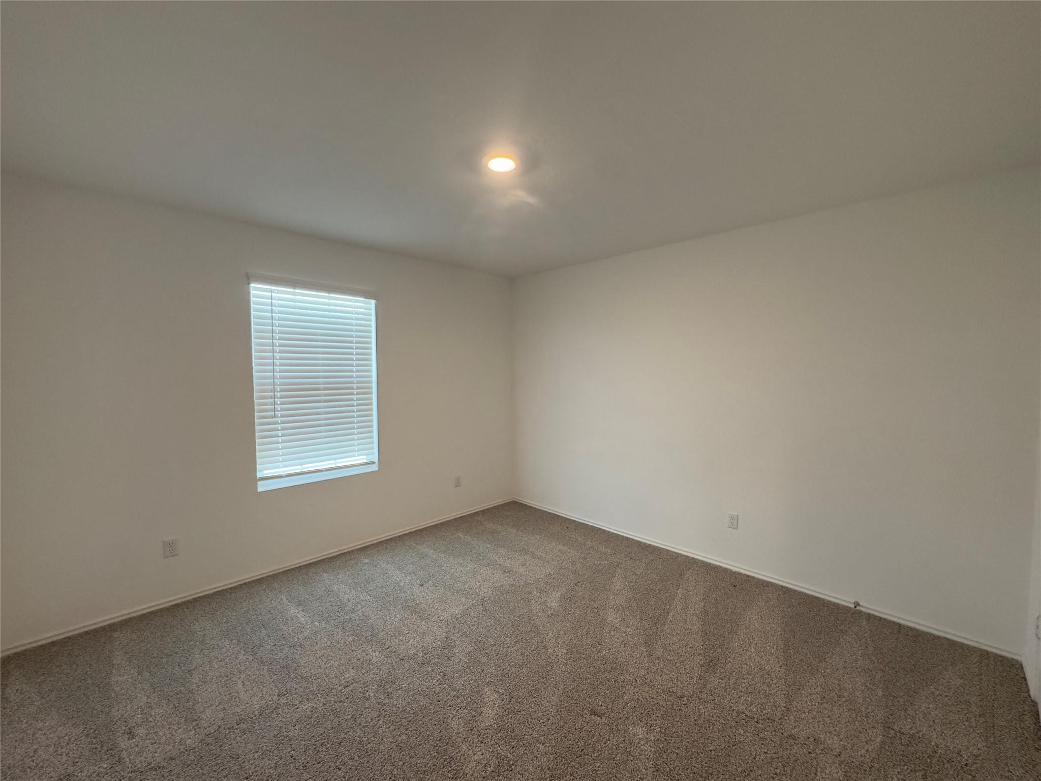 512 Gabbro Gdns, San Marcos, TX 78656