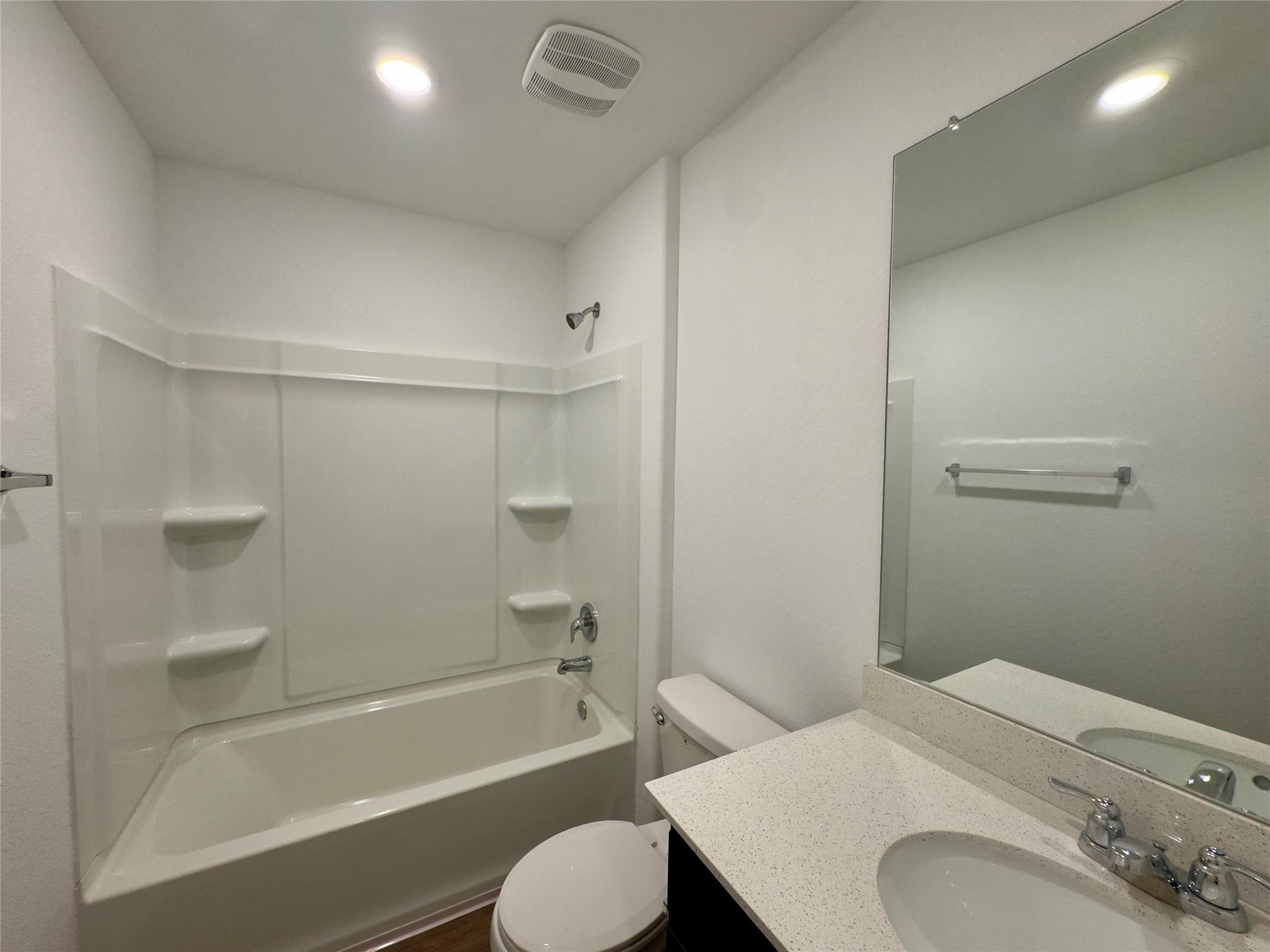 512 Gabbro Gdns, San Marcos, TX 78656